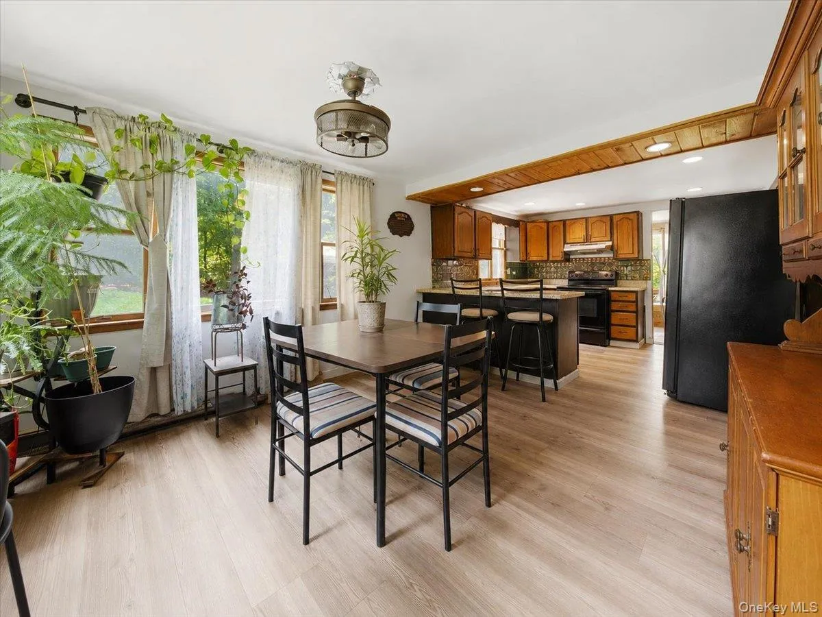23 Sunrise Trail, Monroe, NY, 4 Bedrooms Bedrooms, 7 Rooms Rooms,3 BathroomsBathrooms,Residential,For Rent,Sunrise,0,1039653 23 Sunrise Trail, Monroe, NY, 4 Bedrooms Bedrooms, 7 Rooms Rooms,3 BathroomsBathrooms,Residential,For Rent,Sunrise,0,1039653