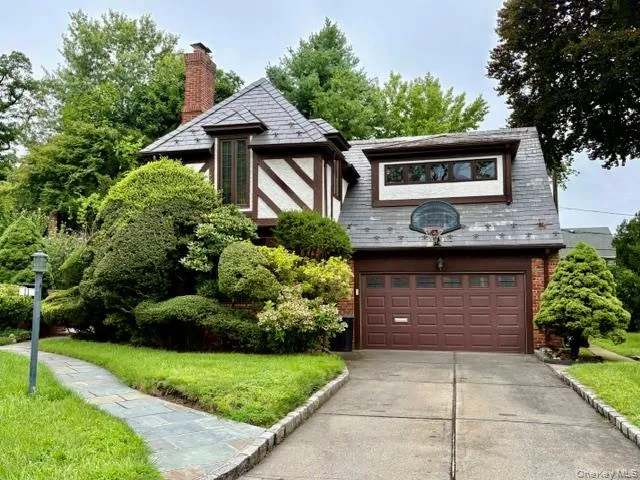 Charming well maintained English Tudor - approx. 2,325 interior sq. feet - Terrific curb appeal! Charming well maintained English Tudor - approx. 2,325 interior sq. feet - Terrific curb appeal!