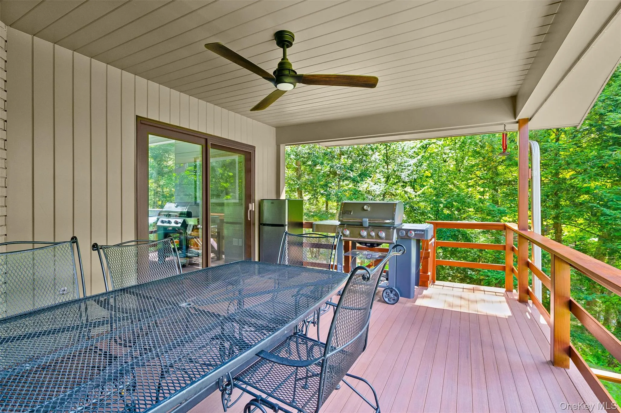 401 Chestnut Ridge Road, Bedford, NY, 4 Bedrooms Bedrooms, 11 Rooms Rooms,4 BathroomsBathrooms,Residential,For Rent,Chestnut Ridge,0,1039655 401 Chestnut Ridge Road, Bedford, NY, 4 Bedrooms Bedrooms, 11 Rooms Rooms,4 BathroomsBathrooms,Residential,For Rent,Chestnut Ridge,0,1039655