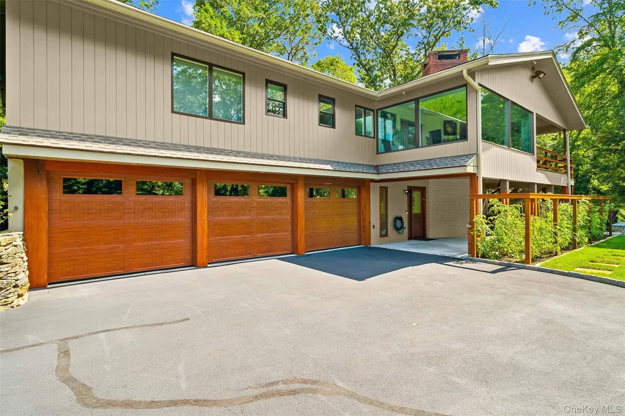 401 Chestnut Ridge Road, Bedford, NY, 4 Bedrooms Bedrooms, 11 Rooms Rooms,4 BathroomsBathrooms,Residential,For Rent,Chestnut Ridge,0,1039655 401 Chestnut Ridge Road, Bedford, NY, 4 Bedrooms Bedrooms, 11 Rooms Rooms,4 BathroomsBathrooms,Residential,For Rent,Chestnut Ridge,0,1039655