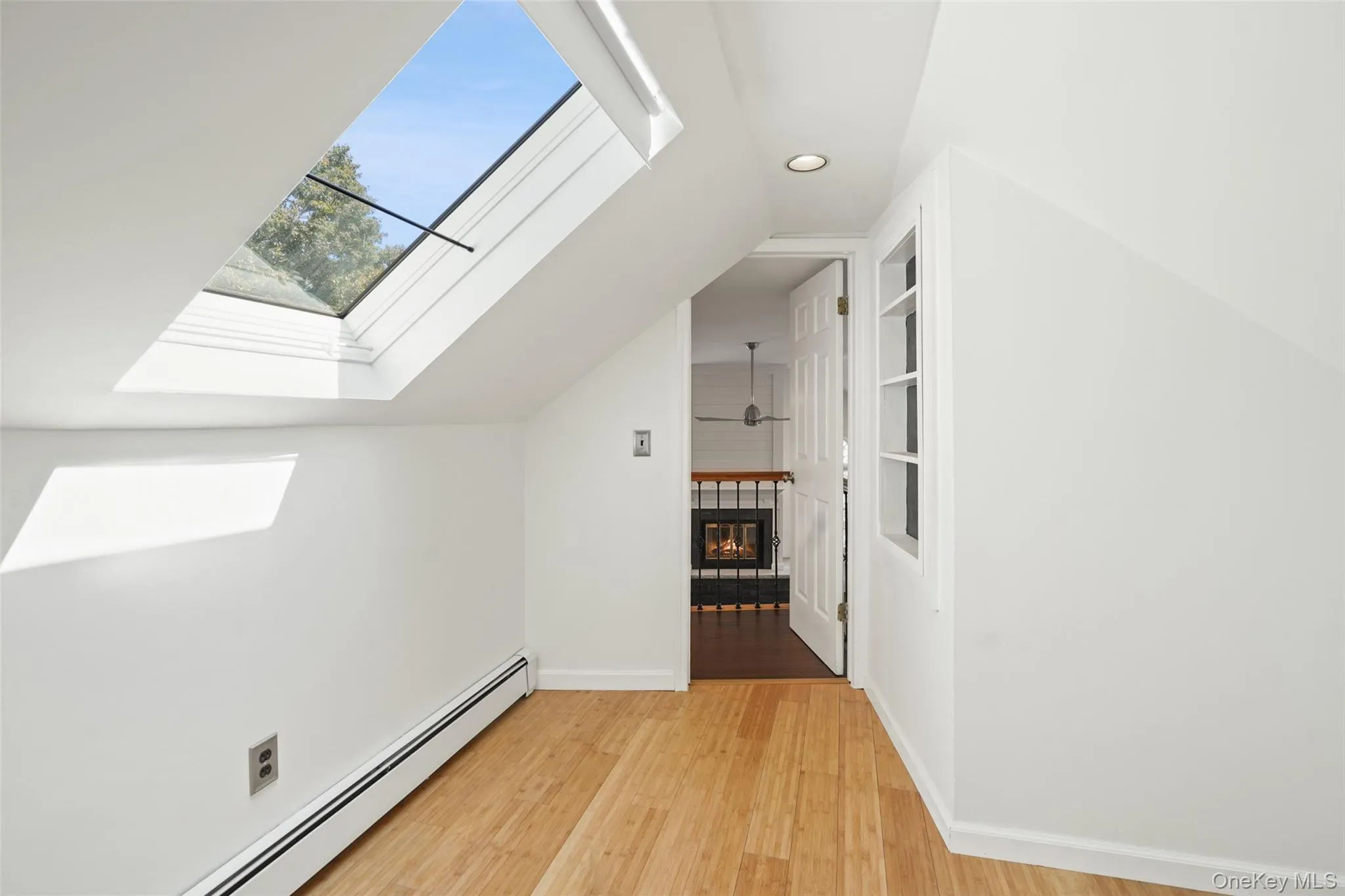 Small room with skylight attached to the Primary Bedroom with access to Bonus Room. Built-in storage nook. Used as an office. Small room with skylight attached to the Primary Bedroom with access to Bonus Room. Built-in storage nook. Used as an office.