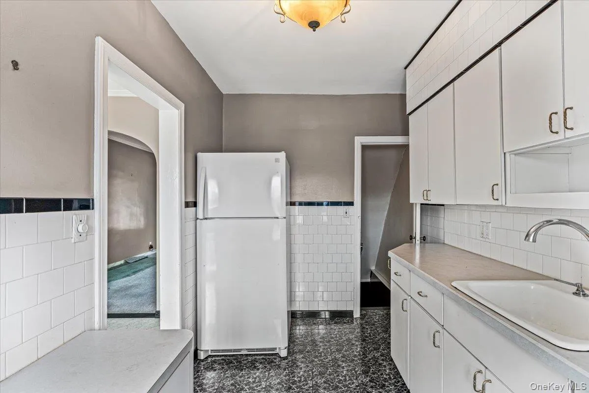 8288 61st Road, New York, NY, 2 Bedrooms Bedrooms, 9 Rooms Rooms,2 BathroomsBathrooms,Residential,For Rent,61st,0,1039660 8288 61st Road, New York, NY, 2 Bedrooms Bedrooms, 9 Rooms Rooms,2 BathroomsBathrooms,Residential,For Rent,61st,0,1039660