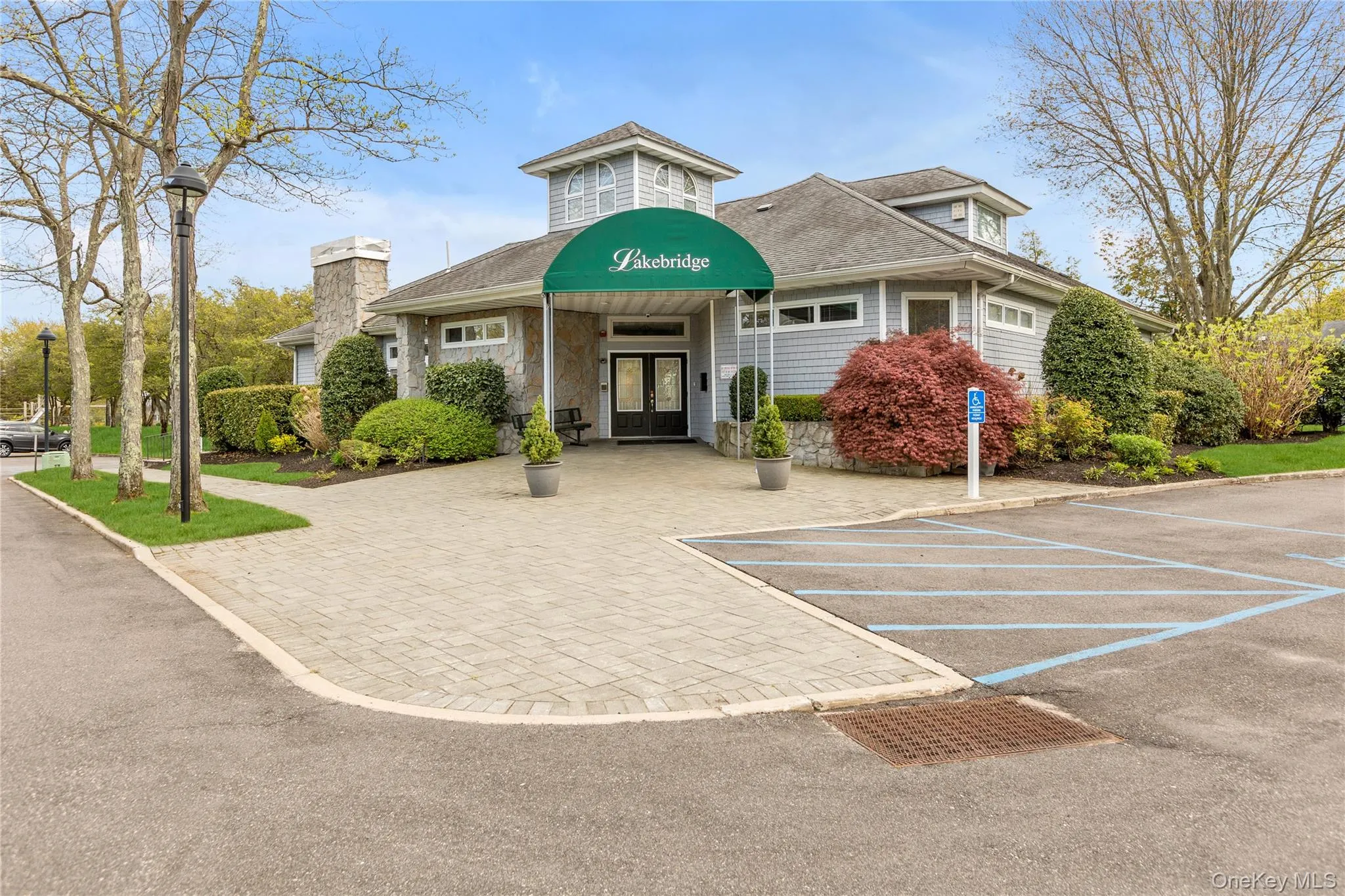 11 Lakebridge Drive, Smithtown, NY, 2 Bedrooms Bedrooms, 5 Rooms Rooms,2 BathroomsBathrooms,Residential,For Rent,Lakebridge,0,1039662 11 Lakebridge Drive, Smithtown, NY, 2 Bedrooms Bedrooms, 5 Rooms Rooms,2 BathroomsBathrooms,Residential,For Rent,Lakebridge,0,1039662