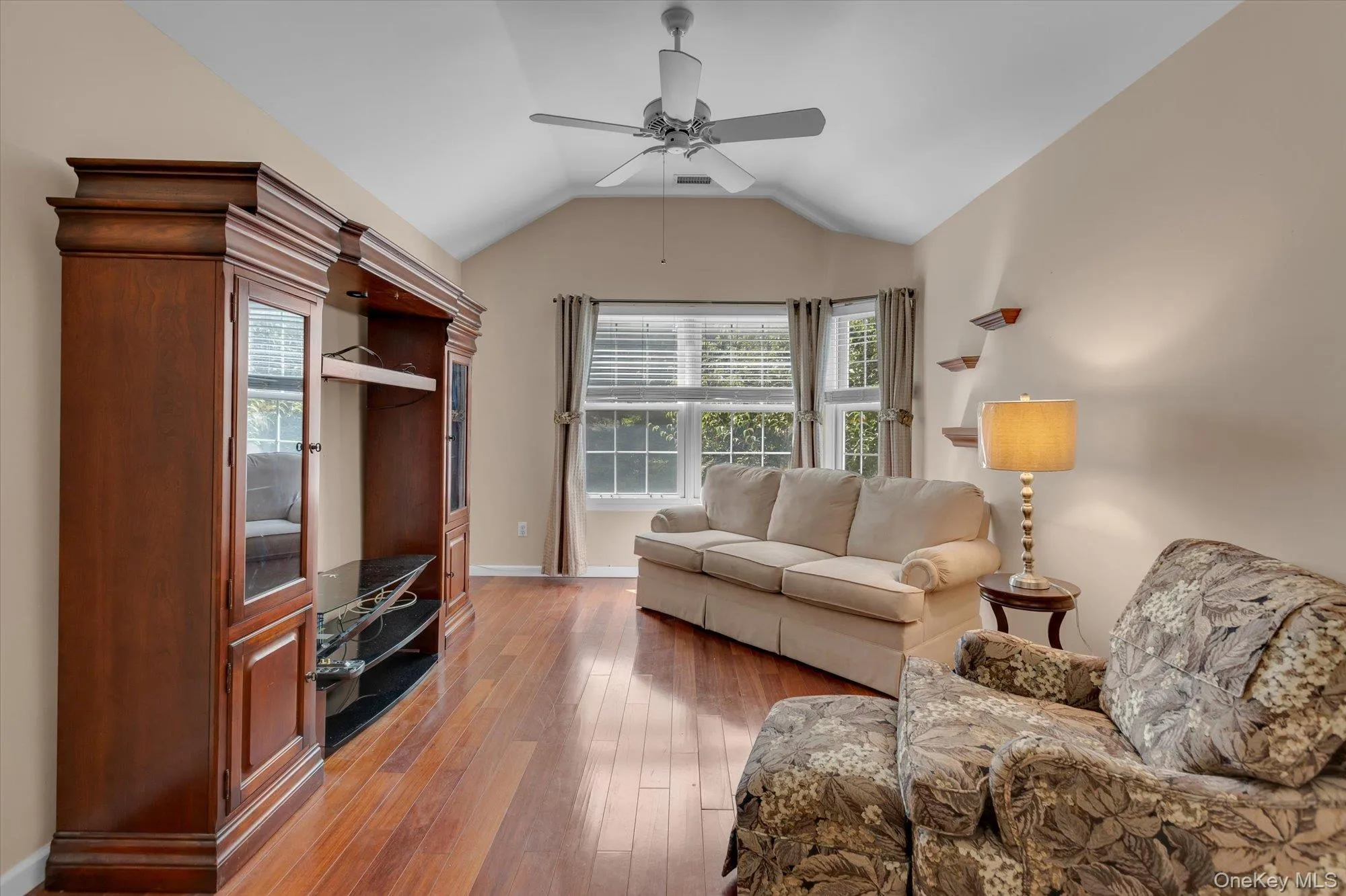 11 Lakebridge Drive, Smithtown, NY, 2 Bedrooms Bedrooms, 5 Rooms Rooms,2 BathroomsBathrooms,Residential,For Rent,Lakebridge,0,1039662 11 Lakebridge Drive, Smithtown, NY, 2 Bedrooms Bedrooms, 5 Rooms Rooms,2 BathroomsBathrooms,Residential,For Rent,Lakebridge,0,1039662