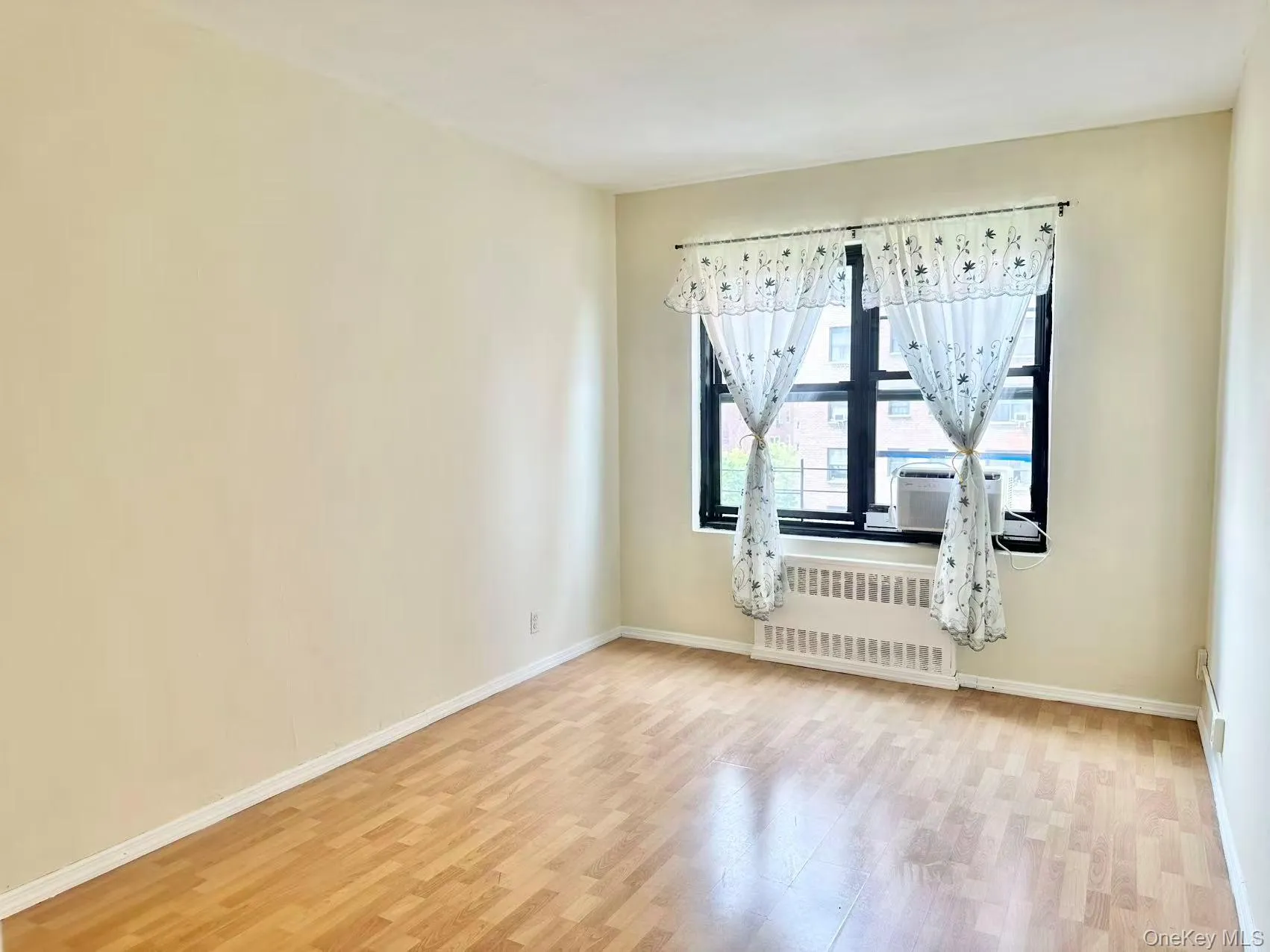99-60 63rd Road, New York, NY, 2 Bedrooms Bedrooms, 4 Rooms Rooms,1 BathroomBathrooms,Residential,For Rent,63rd,0,1039663 99-60 63rd Road, New York, NY, 2 Bedrooms Bedrooms, 4 Rooms Rooms,1 BathroomBathrooms,Residential,For Rent,63rd,0,1039663