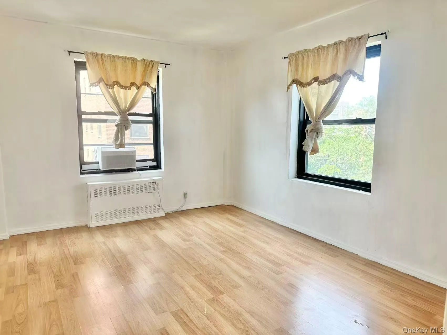 99-60 63rd Road, New York, NY, 2 Bedrooms Bedrooms, 4 Rooms Rooms,1 BathroomBathrooms,Residential,For Rent,63rd,0,1039663 99-60 63rd Road, New York, NY, 2 Bedrooms Bedrooms, 4 Rooms Rooms,1 BathroomBathrooms,Residential,For Rent,63rd,0,1039663