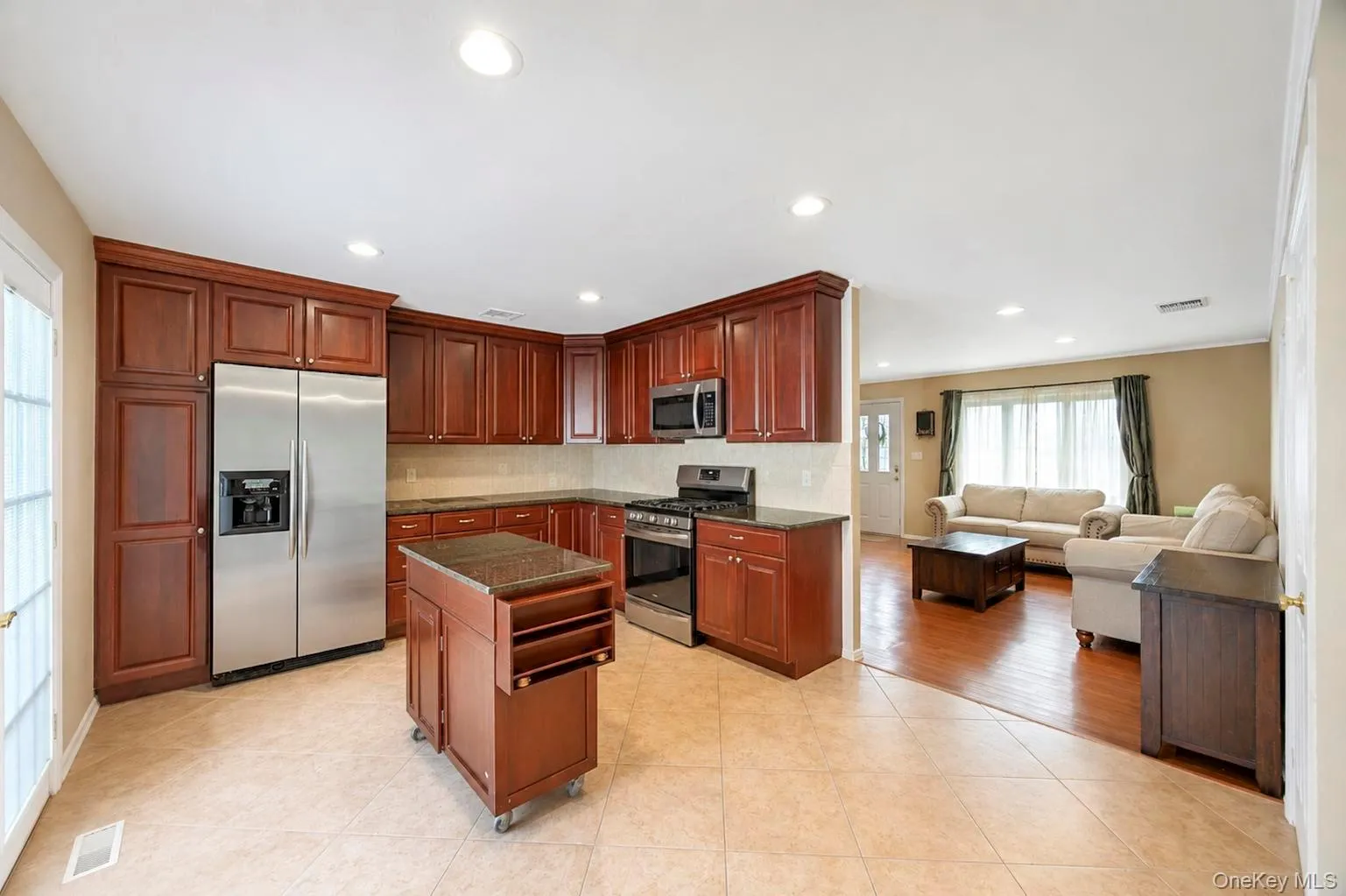 1 Lowell Road, Islip, NY, 3 Bedrooms Bedrooms, 7 Rooms Rooms,1 BathroomBathrooms,Residential,For Rent,Lowell,0,1039664 1 Lowell Road, Islip, NY, 3 Bedrooms Bedrooms, 7 Rooms Rooms,1 BathroomBathrooms,Residential,For Rent,Lowell,0,1039664