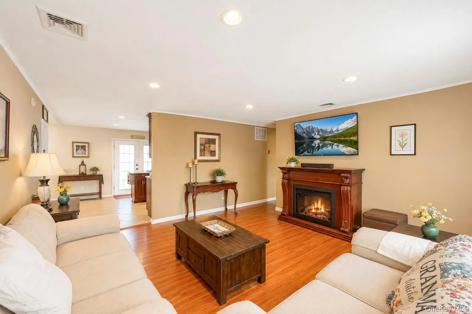 1 Lowell Road, Islip, NY, 3 Bedrooms Bedrooms, 7 Rooms Rooms,1 BathroomBathrooms,Residential,For Rent,Lowell,0,1039664 1 Lowell Road, Islip, NY, 3 Bedrooms Bedrooms, 7 Rooms Rooms,1 BathroomBathrooms,Residential,For Rent,Lowell,0,1039664