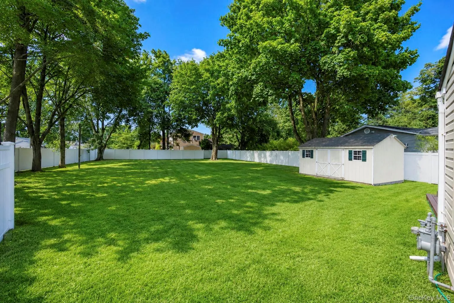 1 Lowell Road, Islip, NY, 3 Bedrooms Bedrooms, 7 Rooms Rooms,1 BathroomBathrooms,Residential,For Rent,Lowell,0,1039664 1 Lowell Road, Islip, NY, 3 Bedrooms Bedrooms, 7 Rooms Rooms,1 BathroomBathrooms,Residential,For Rent,Lowell,0,1039664