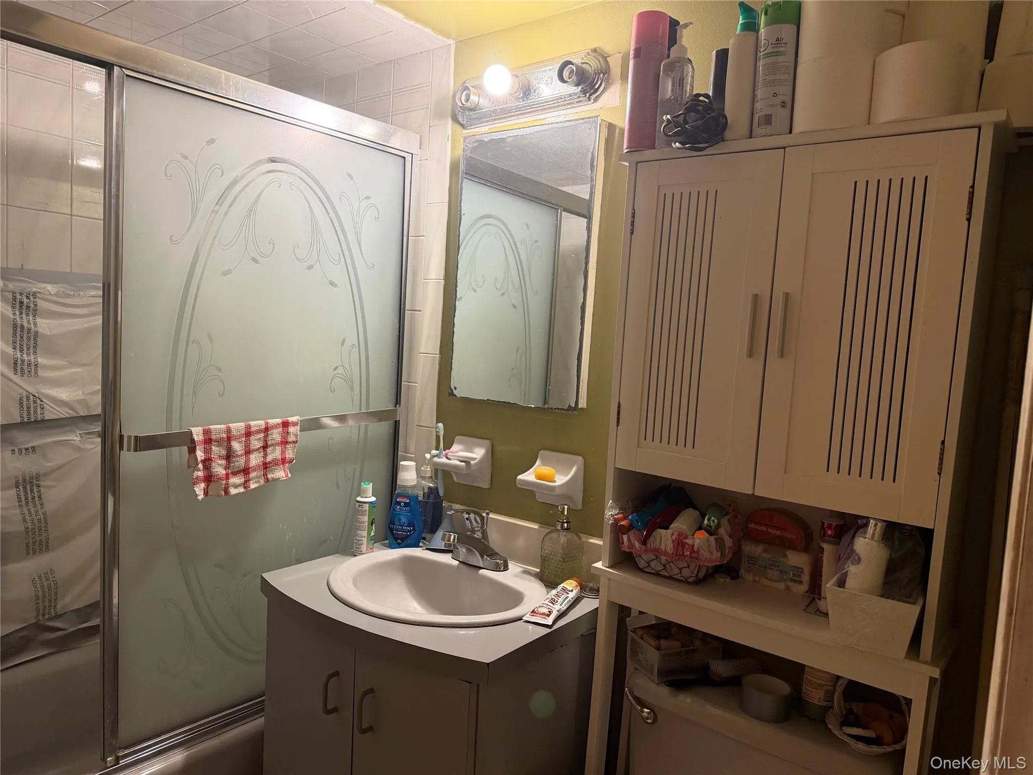 54-09 108th Street, New York, NY, 1 Bedroom Bedrooms, 4 Rooms Rooms,1 BathroomBathrooms,Residential,For Rent,108th,0,1039667 54-09 108th Street, New York, NY, 1 Bedroom Bedrooms, 4 Rooms Rooms,1 BathroomBathrooms,Residential,For Rent,108th,0,1039667