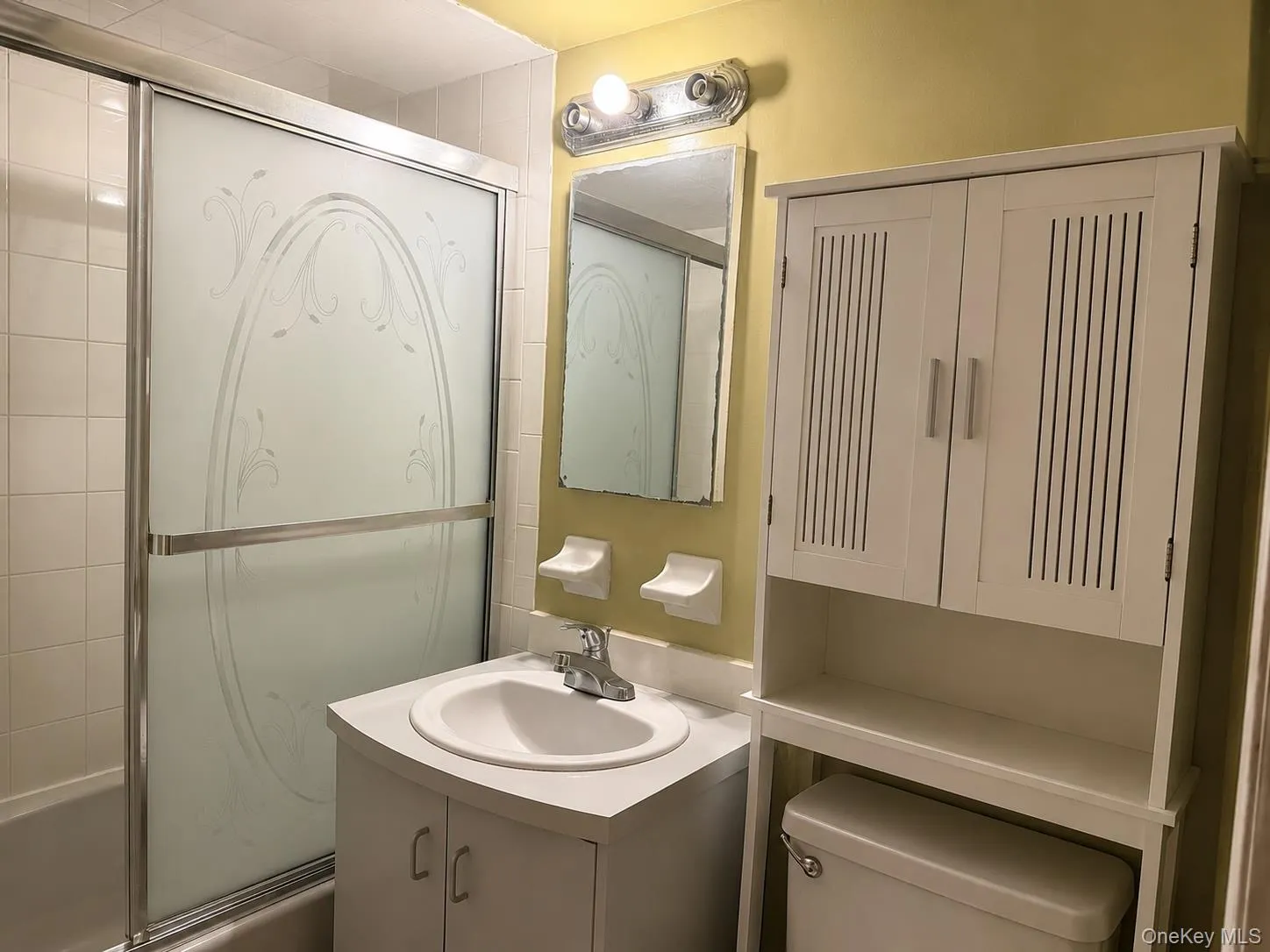 54-09 108th Street, New York, NY, 1 Bedroom Bedrooms, 4 Rooms Rooms,1 BathroomBathrooms,Residential,For Rent,108th,0,1039667 54-09 108th Street, New York, NY, 1 Bedroom Bedrooms, 4 Rooms Rooms,1 BathroomBathrooms,Residential,For Rent,108th,0,1039667