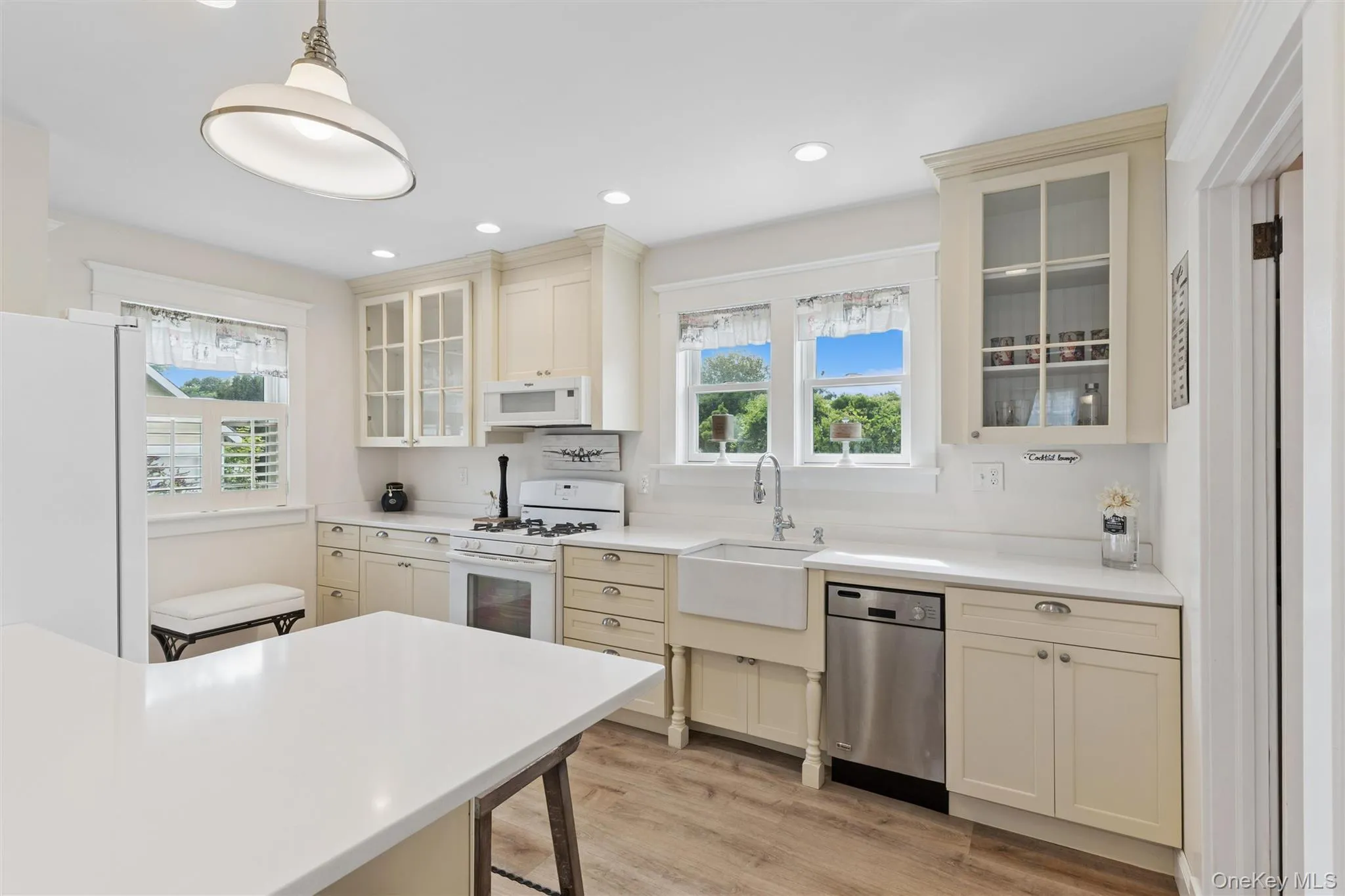 87 Islip Avenue, Islip, NY, 2 Bedrooms Bedrooms, 5 Rooms Rooms,2 BathroomsBathrooms,Residential,For Rent,Islip,0,1039668 87 Islip Avenue, Islip, NY, 2 Bedrooms Bedrooms, 5 Rooms Rooms,2 BathroomsBathrooms,Residential,For Rent,Islip,0,1039668