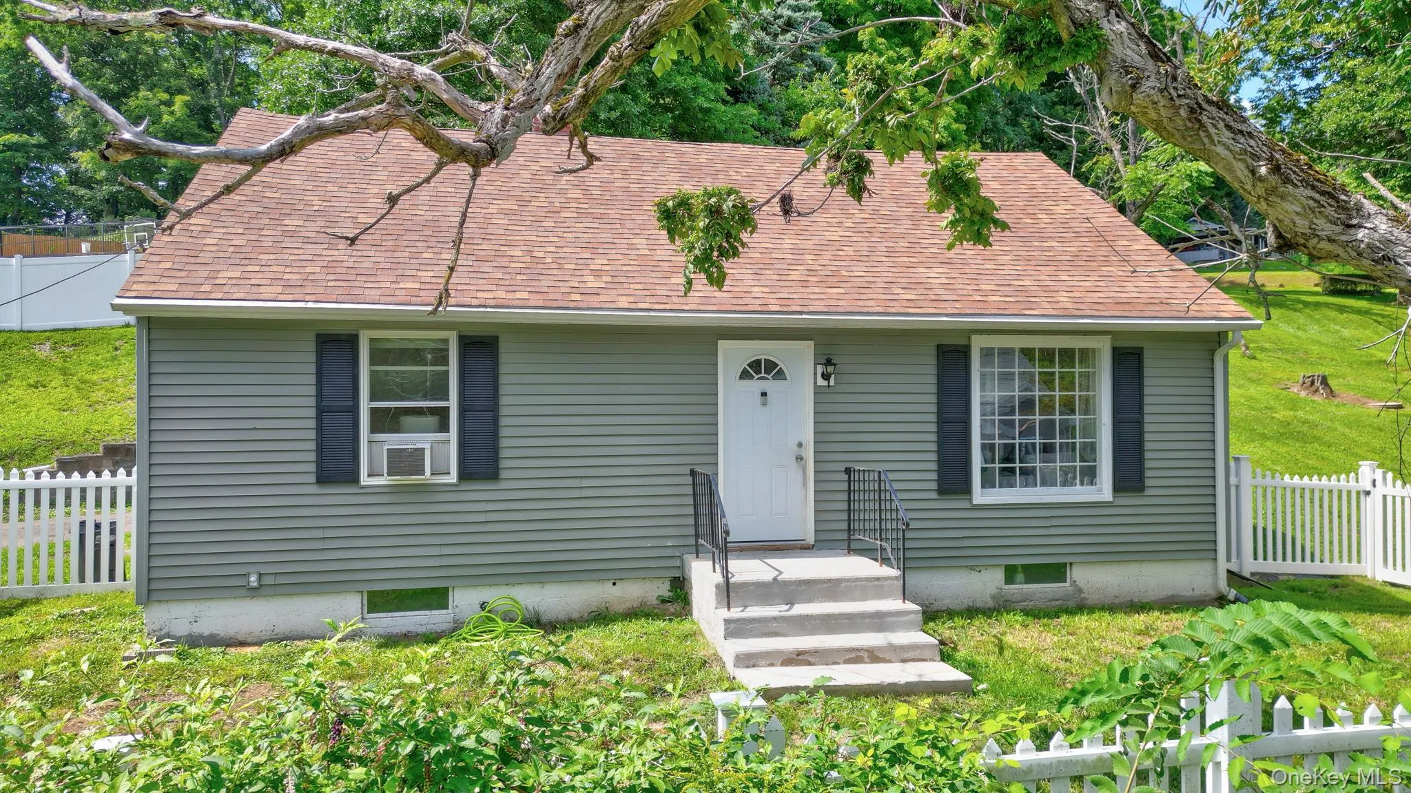 16 Clove Road, Blooming Grove, NY, 3 Bedrooms Bedrooms, 6 Rooms Rooms,1 BathroomBathrooms,Residential,For Rent,Clove,0,1039669 16 Clove Road, Blooming Grove, NY, 3 Bedrooms Bedrooms, 6 Rooms Rooms,1 BathroomBathrooms,Residential,For Rent,Clove,0,1039669