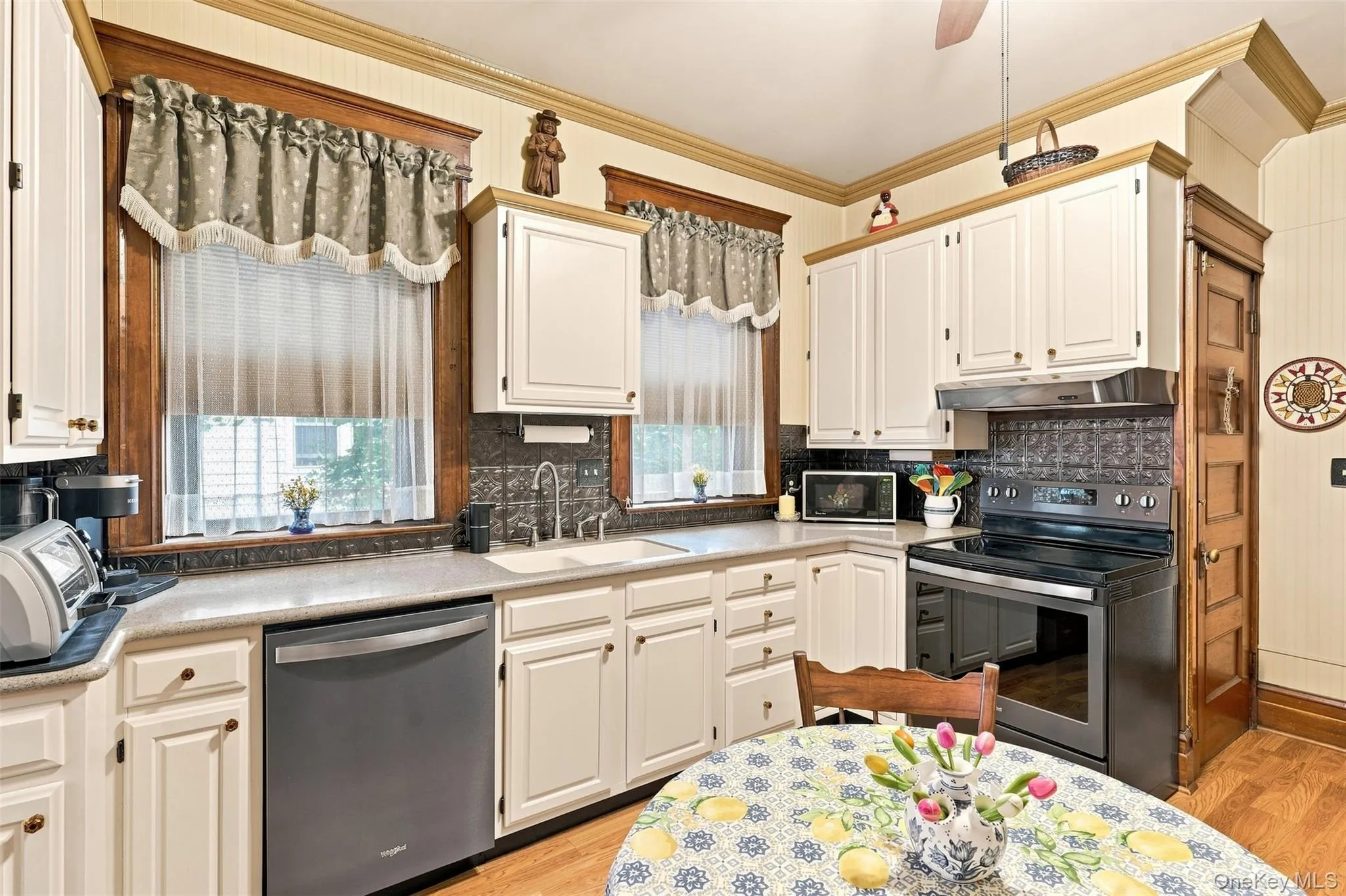 349 Albany Avenue, Kingston, NY, 3 Bedrooms Bedrooms, 10 Rooms Rooms,1 BathroomBathrooms,Residential,For Rent,Albany,0,1039671 349 Albany Avenue, Kingston, NY, 3 Bedrooms Bedrooms, 10 Rooms Rooms,1 BathroomBathrooms,Residential,For Rent,Albany,0,1039671