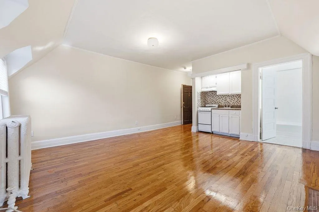 111 Broadway, Greenburgh, NY, 1 Room Rooms,1 BathroomBathrooms,Residential Lease,For Rent,Broadway,0,1039674 111 Broadway, Greenburgh, NY, 1 Room Rooms,1 BathroomBathrooms,Residential Lease,For Rent,Broadway,0,1039674