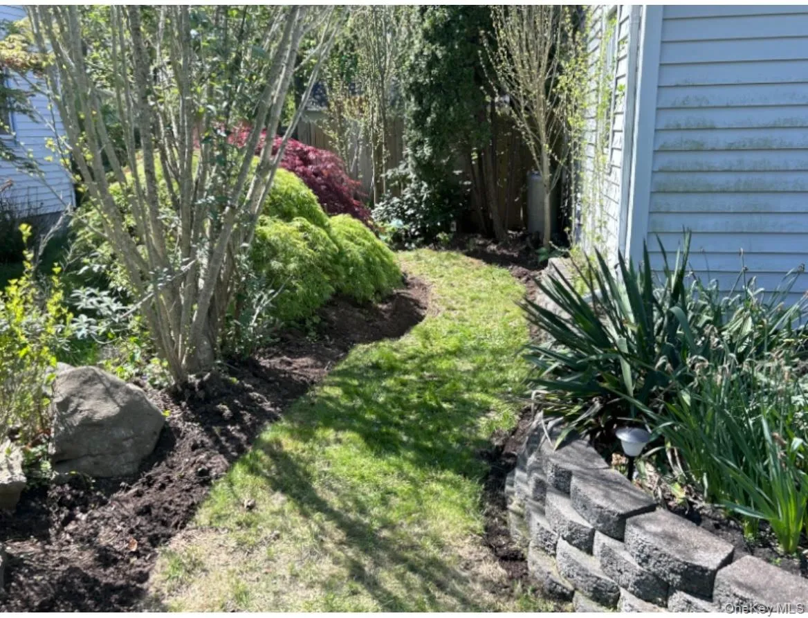278 Elm Road, Brookhaven, NY, 2 Bedrooms Bedrooms, 4 Rooms Rooms,1 BathroomBathrooms,Residential,For Rent,Elm,0,1039676 278 Elm Road, Brookhaven, NY, 2 Bedrooms Bedrooms, 4 Rooms Rooms,1 BathroomBathrooms,Residential,For Rent,Elm,0,1039676