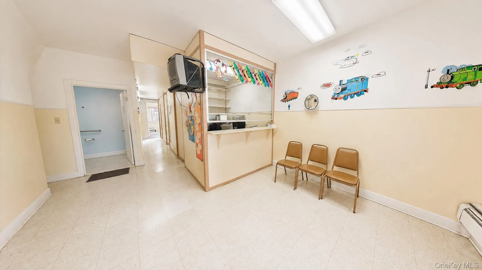 144-10 Jewel Avenue, New York, NY, 6 Bedrooms Bedrooms, 10 Rooms Rooms,2 BathroomsBathrooms,Residential,For Rent,Jewel,0,1039677 144-10 Jewel Avenue, New York, NY, 6 Bedrooms Bedrooms, 10 Rooms Rooms,2 BathroomsBathrooms,Residential,For Rent,Jewel,0,1039677
