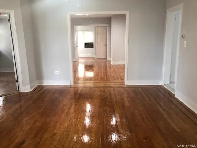 100 Earle Avenue, Hempstead, NY, 4 Bedrooms Bedrooms, 7 Rooms Rooms,1 BathroomBathrooms,Residential Lease,For Rent,Earle,0,1039678 100 Earle Avenue, Hempstead, NY, 4 Bedrooms Bedrooms, 7 Rooms Rooms,1 BathroomBathrooms,Residential Lease,For Rent,Earle,0,1039678