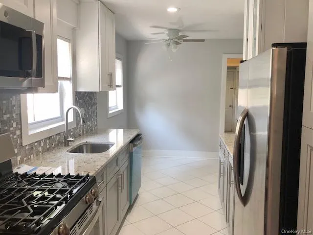 100 Earle Avenue, Hempstead, NY, 4 Bedrooms Bedrooms, 7 Rooms Rooms,1 BathroomBathrooms,Residential Lease,For Rent,Earle,0,1039678 100 Earle Avenue, Hempstead, NY, 4 Bedrooms Bedrooms, 7 Rooms Rooms,1 BathroomBathrooms,Residential Lease,For Rent,Earle,0,1039678