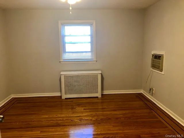 100 Earle Avenue, Hempstead, NY, 4 Bedrooms Bedrooms, 7 Rooms Rooms,1 BathroomBathrooms,Residential Lease,For Rent,Earle,0,1039678 100 Earle Avenue, Hempstead, NY, 4 Bedrooms Bedrooms, 7 Rooms Rooms,1 BathroomBathrooms,Residential Lease,For Rent,Earle,0,1039678