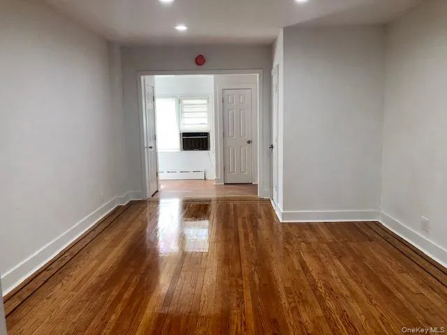 100 Earle Avenue, Hempstead, NY, 4 Bedrooms Bedrooms, 7 Rooms Rooms,1 BathroomBathrooms,Residential Lease,For Rent,Earle,0,1039678 100 Earle Avenue, Hempstead, NY, 4 Bedrooms Bedrooms, 7 Rooms Rooms,1 BathroomBathrooms,Residential Lease,For Rent,Earle,0,1039678