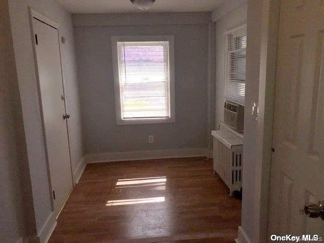 100 Earle Avenue, Hempstead, NY, 4 Bedrooms Bedrooms, 7 Rooms Rooms,1 BathroomBathrooms,Residential Lease,For Rent,Earle,0,1039678 100 Earle Avenue, Hempstead, NY, 4 Bedrooms Bedrooms, 7 Rooms Rooms,1 BathroomBathrooms,Residential Lease,For Rent,Earle,0,1039678