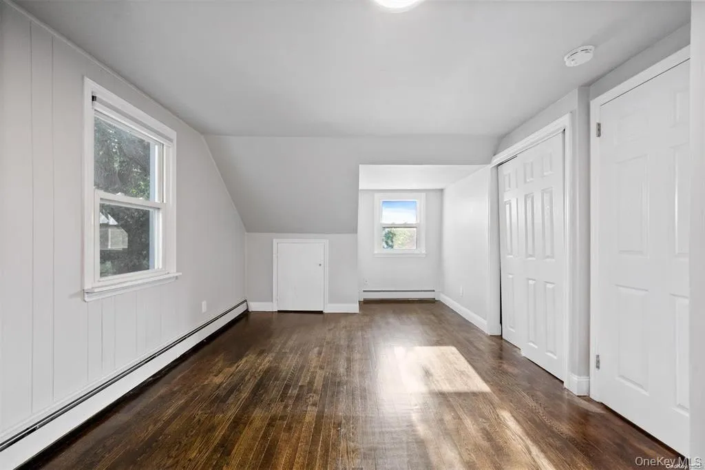 228 Oakwood Road, Huntington, NY, 4 Bedrooms Bedrooms, 7 Rooms Rooms,2 BathroomsBathrooms,Residential Lease,For Rent,Oakwood,0,1039682 228 Oakwood Road, Huntington, NY, 4 Bedrooms Bedrooms, 7 Rooms Rooms,2 BathroomsBathrooms,Residential Lease,For Rent,Oakwood,0,1039682