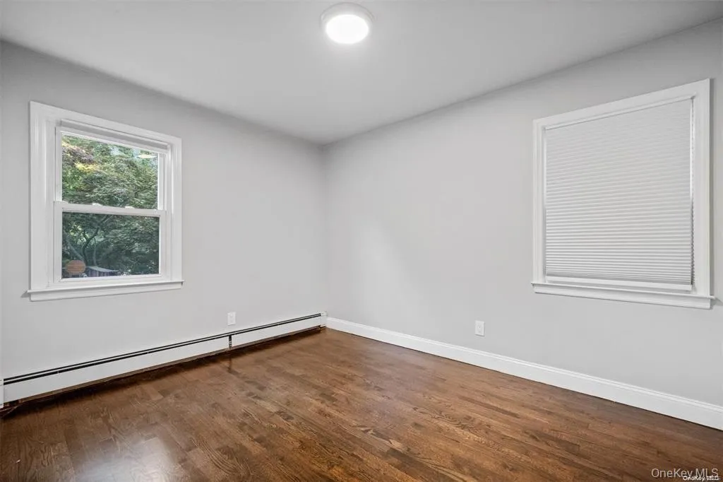228 Oakwood Road, Huntington, NY, 4 Bedrooms Bedrooms, 7 Rooms Rooms,2 BathroomsBathrooms,Residential Lease,For Rent,Oakwood,0,1039682 228 Oakwood Road, Huntington, NY, 4 Bedrooms Bedrooms, 7 Rooms Rooms,2 BathroomsBathrooms,Residential Lease,For Rent,Oakwood,0,1039682