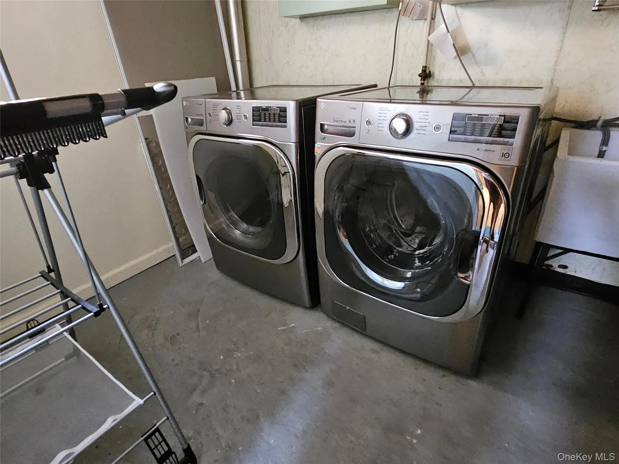 Laundry in the basement. Laundry in the basement.