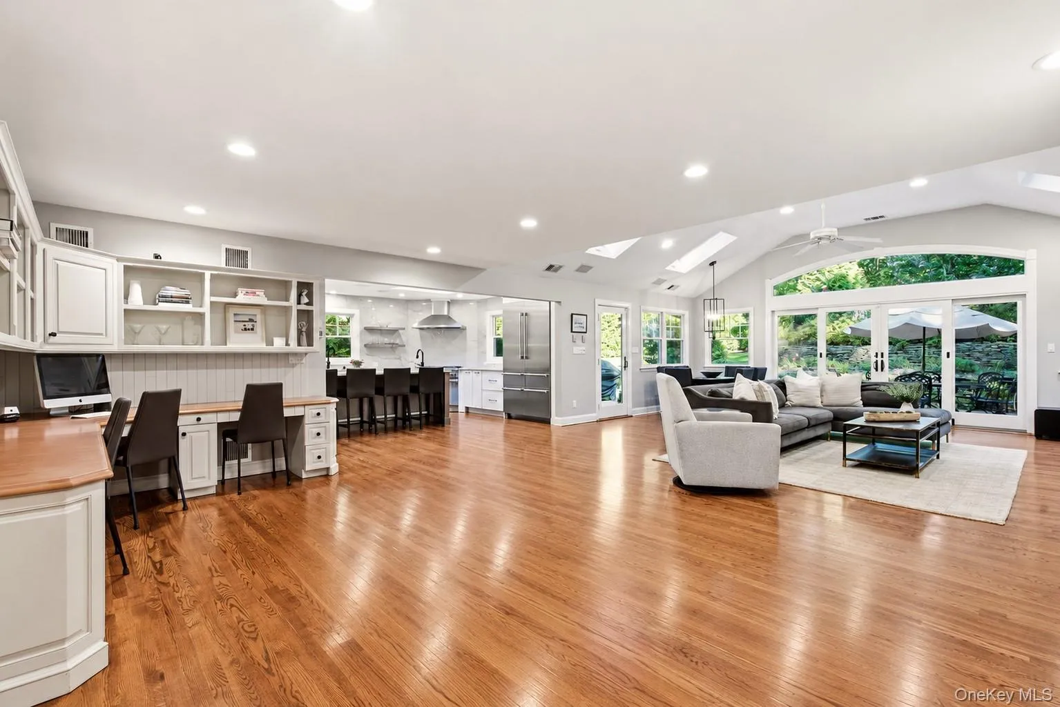 Spacious Open Floor Plan Spacious Open Floor Plan