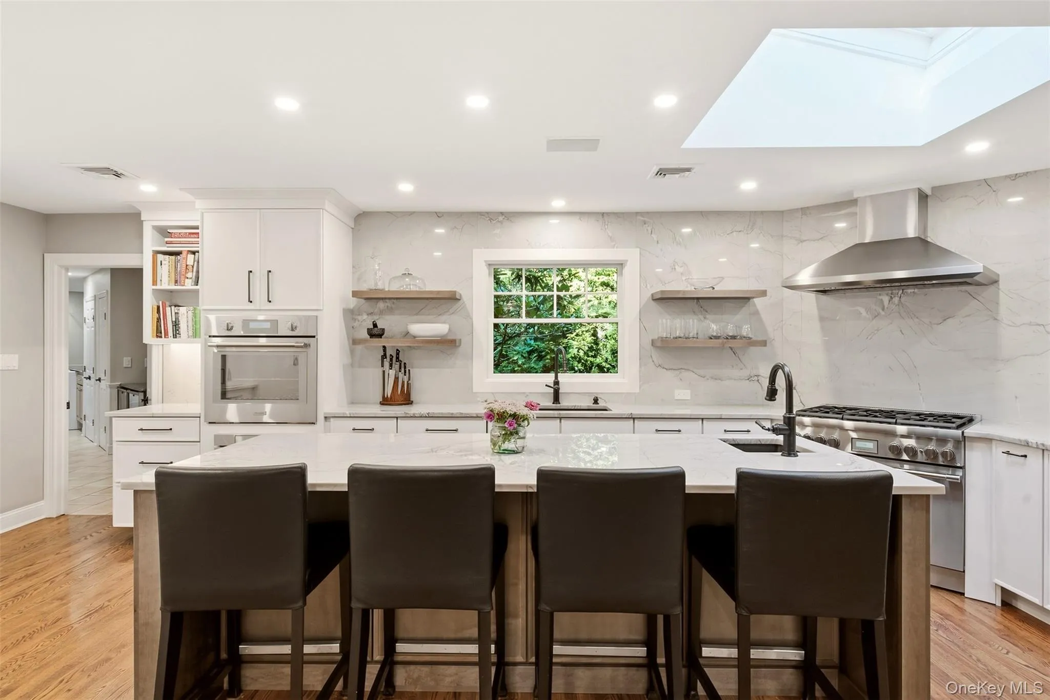 New Modern Eat In Kitchen New Modern Eat In Kitchen