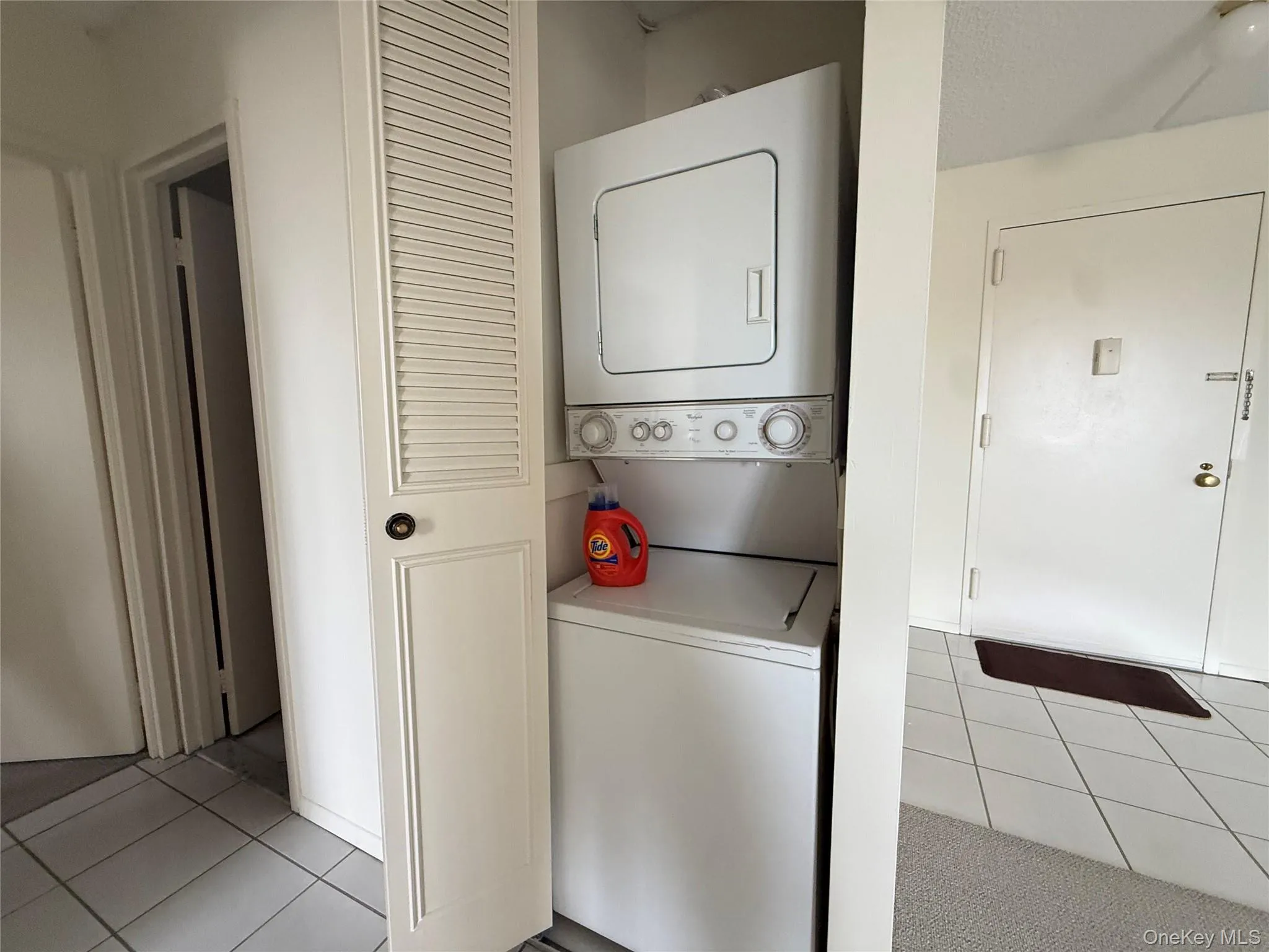 175 Maple Avenue, North Hempstead, NY, 1 Bedroom Bedrooms, 3 Rooms Rooms,1 BathroomBathrooms,Residential Lease,For Rent,Maple,0,1039690 175 Maple Avenue, North Hempstead, NY, 1 Bedroom Bedrooms, 3 Rooms Rooms,1 BathroomBathrooms,Residential Lease,For Rent,Maple,0,1039690