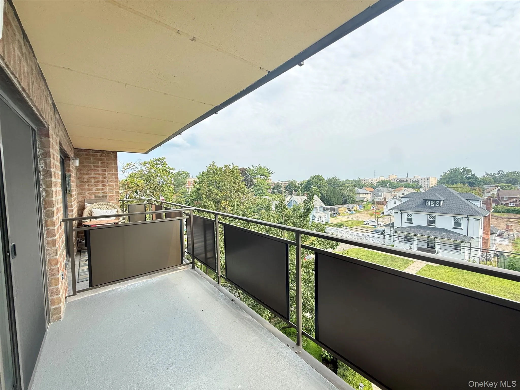 175 Maple Avenue, North Hempstead, NY, 1 Bedroom Bedrooms, 3 Rooms Rooms,1 BathroomBathrooms,Residential Lease,For Rent,Maple,0,1039690 175 Maple Avenue, North Hempstead, NY, 1 Bedroom Bedrooms, 3 Rooms Rooms,1 BathroomBathrooms,Residential Lease,For Rent,Maple,0,1039690