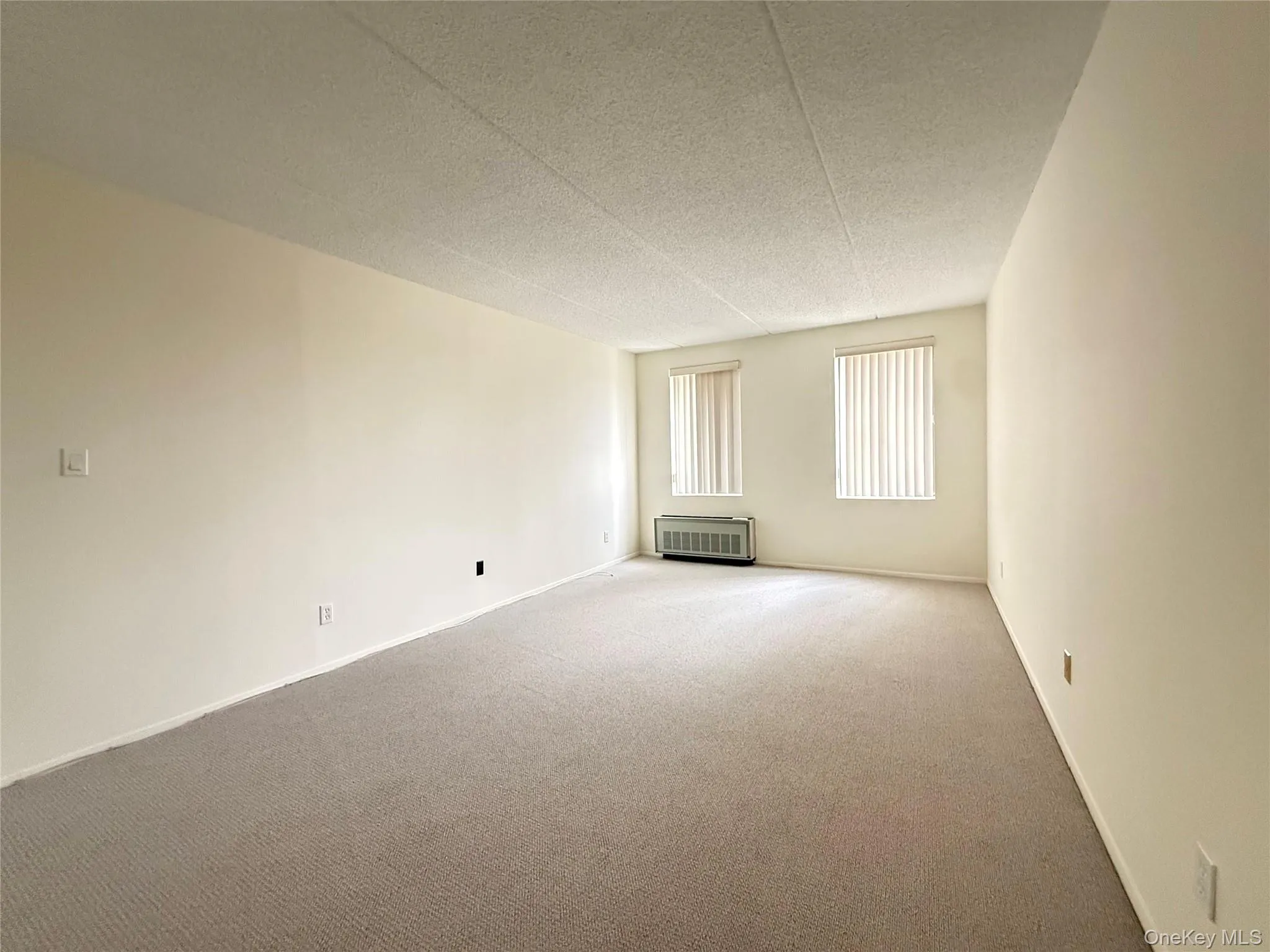 175 Maple Avenue, North Hempstead, NY, 1 Bedroom Bedrooms, 3 Rooms Rooms,1 BathroomBathrooms,Residential Lease,For Rent,Maple,0,1039690 175 Maple Avenue, North Hempstead, NY, 1 Bedroom Bedrooms, 3 Rooms Rooms,1 BathroomBathrooms,Residential Lease,For Rent,Maple,0,1039690