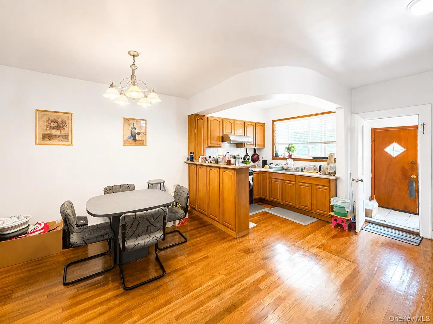 88-31 88th Street, New York, NY, 3 Bedrooms Bedrooms, 8 Rooms Rooms,2 BathroomsBathrooms,Residential,For Rent,88th,0,1039692 88-31 88th Street, New York, NY, 3 Bedrooms Bedrooms, 8 Rooms Rooms,2 BathroomsBathrooms,Residential,For Rent,88th,0,1039692