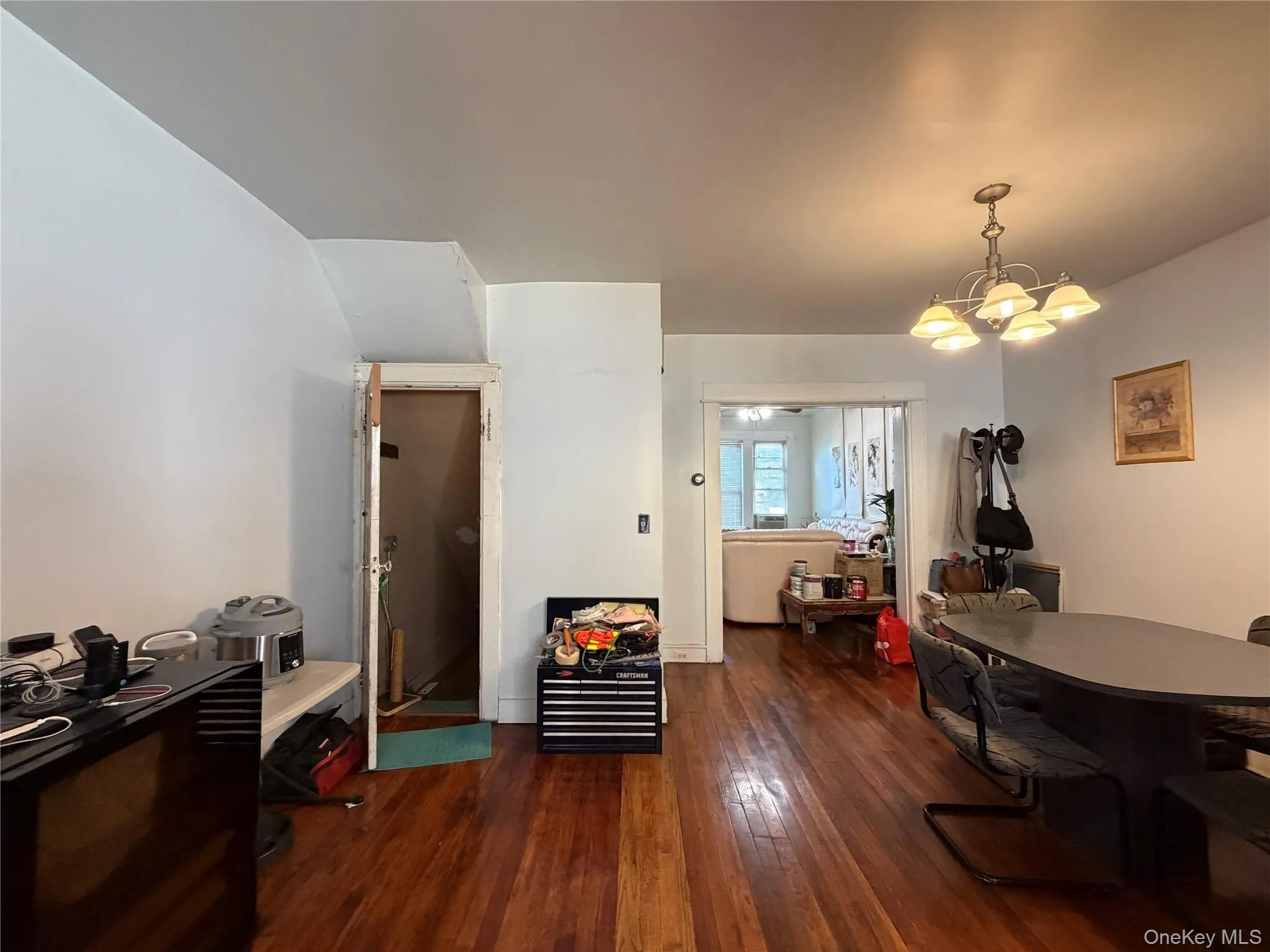 88-31 88th Street, New York, NY, 3 Bedrooms Bedrooms, 8 Rooms Rooms,2 BathroomsBathrooms,Residential,For Rent,88th,0,1039692 88-31 88th Street, New York, NY, 3 Bedrooms Bedrooms, 8 Rooms Rooms,2 BathroomsBathrooms,Residential,For Rent,88th,0,1039692