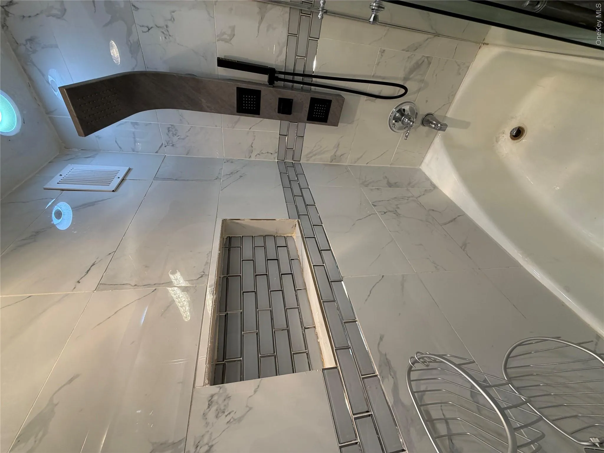 153-25 88th Street, New York, NY, 2 Bedrooms Bedrooms, 7 Rooms Rooms,2 BathroomsBathrooms,Residential,For Rent,88th,0,1039693 153-25 88th Street, New York, NY, 2 Bedrooms Bedrooms, 7 Rooms Rooms,2 BathroomsBathrooms,Residential,For Rent,88th,0,1039693