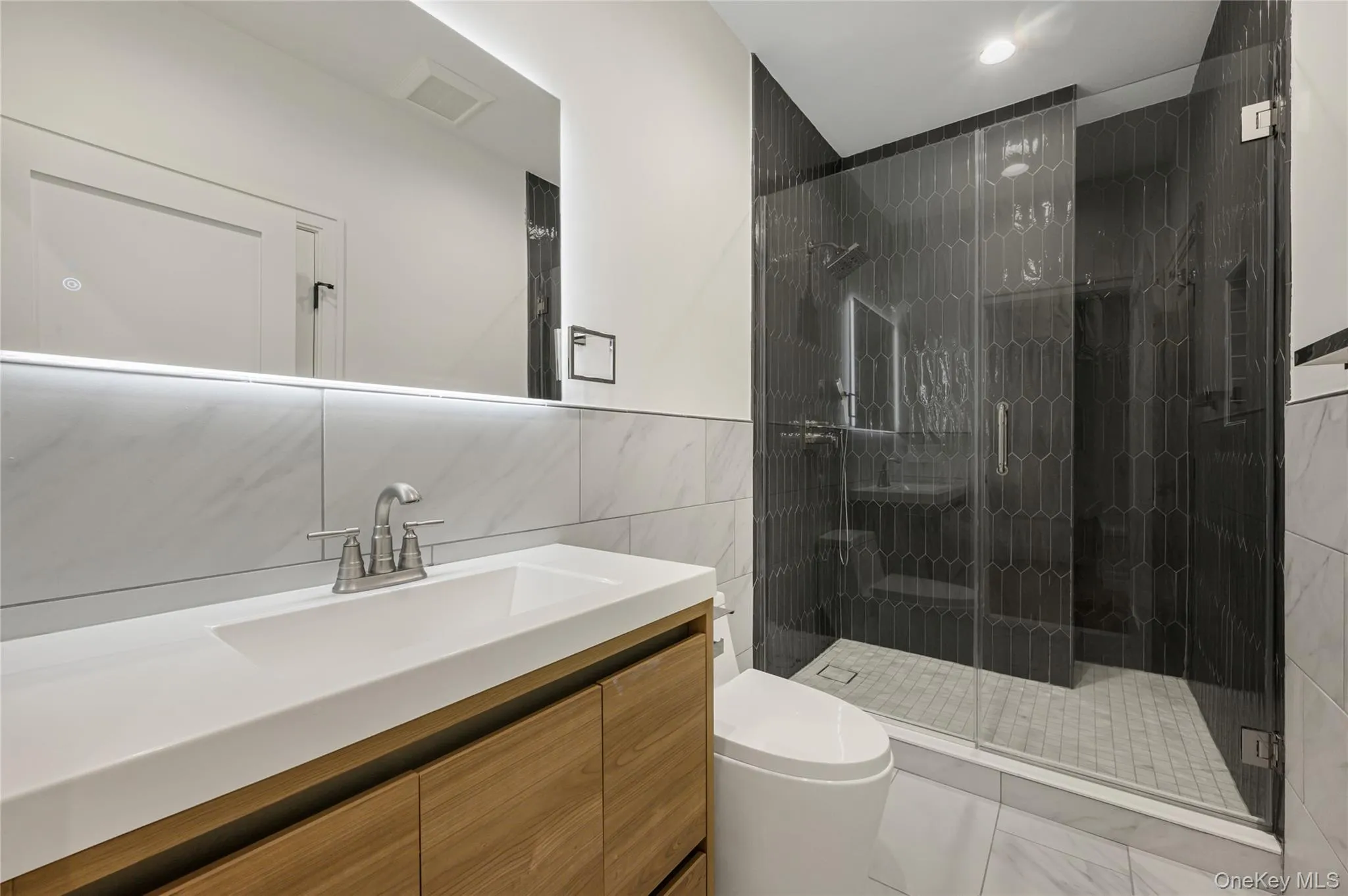 7 Rosewood Place, Oyster Bay, NY, 5 Bedrooms Bedrooms, 8 Rooms Rooms,3 BathroomsBathrooms,Residential,For Rent,Rosewood,0,1039696 7 Rosewood Place, Oyster Bay, NY, 5 Bedrooms Bedrooms, 8 Rooms Rooms,3 BathroomsBathrooms,Residential,For Rent,Rosewood,0,1039696
