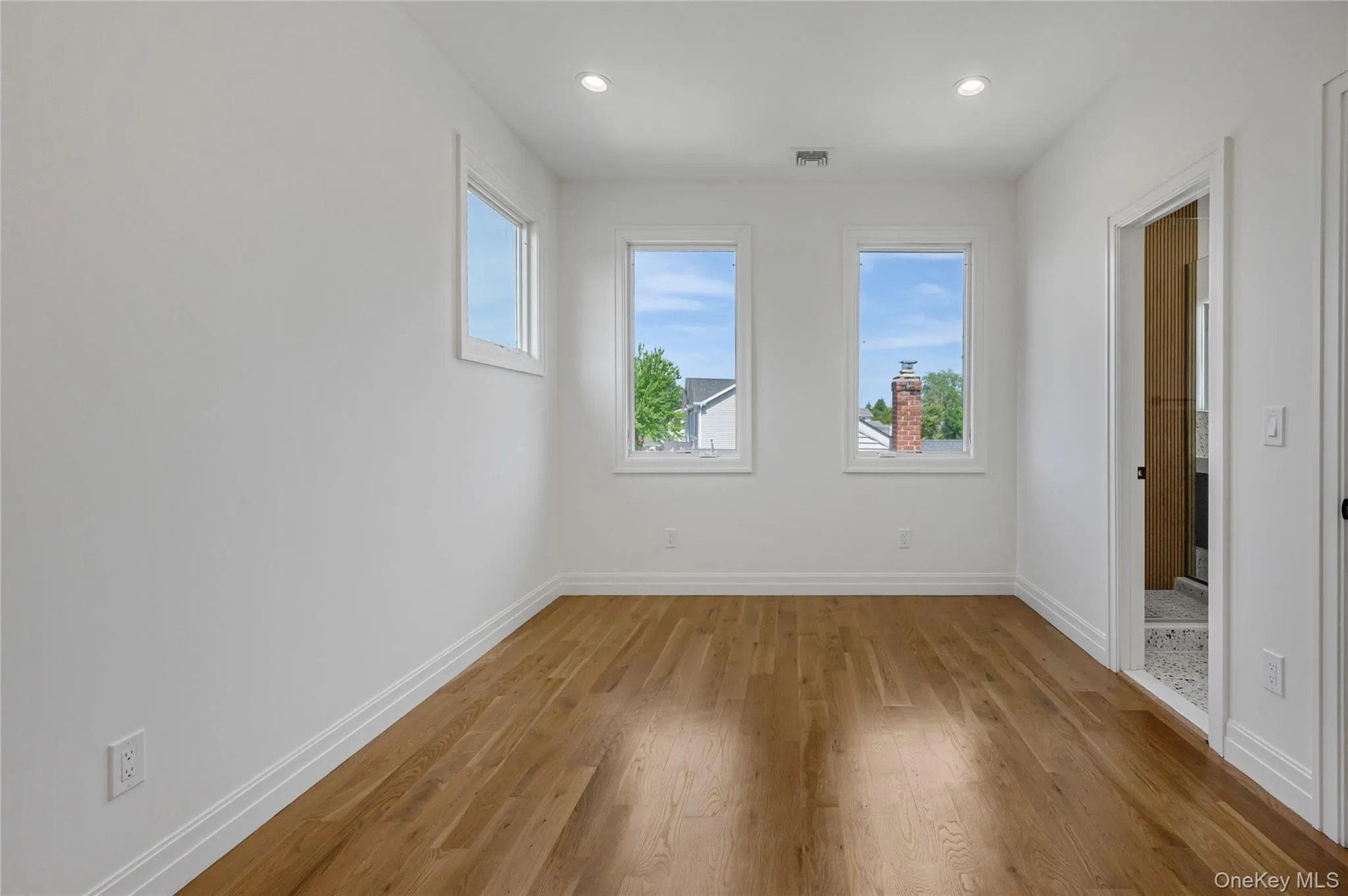 7 Rosewood Place, Oyster Bay, NY, 5 Bedrooms Bedrooms, 8 Rooms Rooms,3 BathroomsBathrooms,Residential,For Rent,Rosewood,0,1039696 7 Rosewood Place, Oyster Bay, NY, 5 Bedrooms Bedrooms, 8 Rooms Rooms,3 BathroomsBathrooms,Residential,For Rent,Rosewood,0,1039696