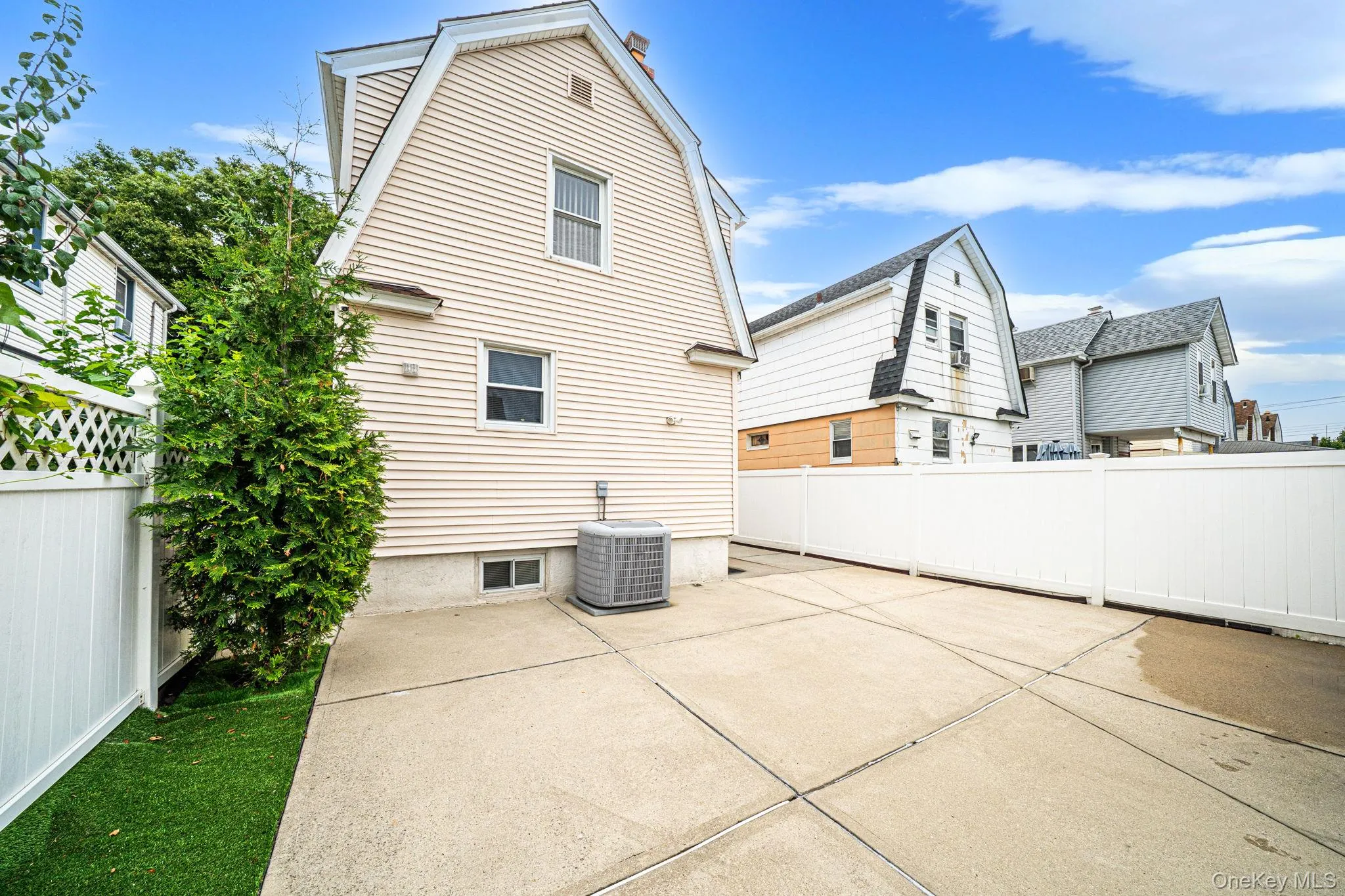 8978 219th Street, New York, NY, 2 Bedrooms Bedrooms, 6 Rooms Rooms,2 BathroomsBathrooms,Residential,For Rent,219th,0,1039709 8978 219th Street, New York, NY, 2 Bedrooms Bedrooms, 6 Rooms Rooms,2 BathroomsBathrooms,Residential,For Rent,219th,0,1039709
