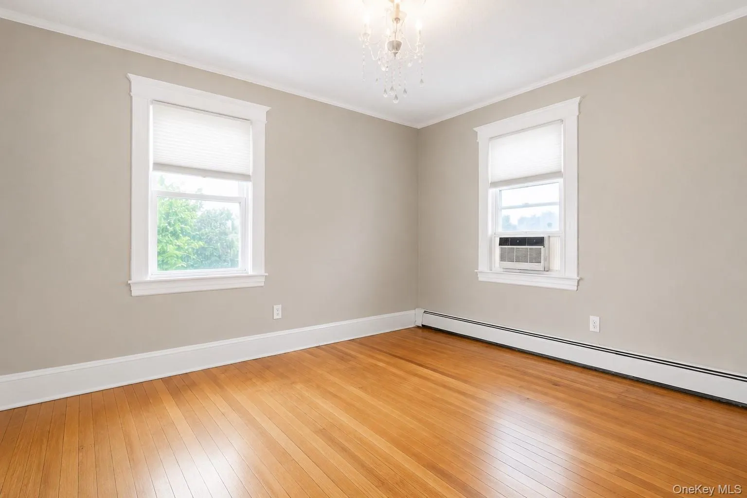 100 Spruce Street, Hempstead, NY, 4 Bedrooms Bedrooms, 7 Rooms Rooms,3 BathroomsBathrooms,Residential,For Rent,Spruce,0,1039713 100 Spruce Street, Hempstead, NY, 4 Bedrooms Bedrooms, 7 Rooms Rooms,3 BathroomsBathrooms,Residential,For Rent,Spruce,0,1039713