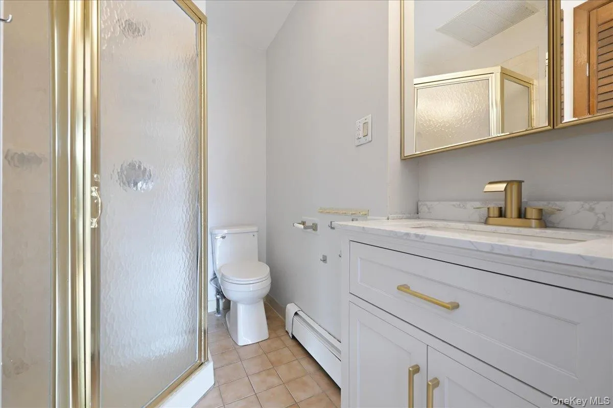 100 Spruce Street, Hempstead, NY, 4 Bedrooms Bedrooms, 7 Rooms Rooms,3 BathroomsBathrooms,Residential,For Rent,Spruce,0,1039713 100 Spruce Street, Hempstead, NY, 4 Bedrooms Bedrooms, 7 Rooms Rooms,3 BathroomsBathrooms,Residential,For Rent,Spruce,0,1039713