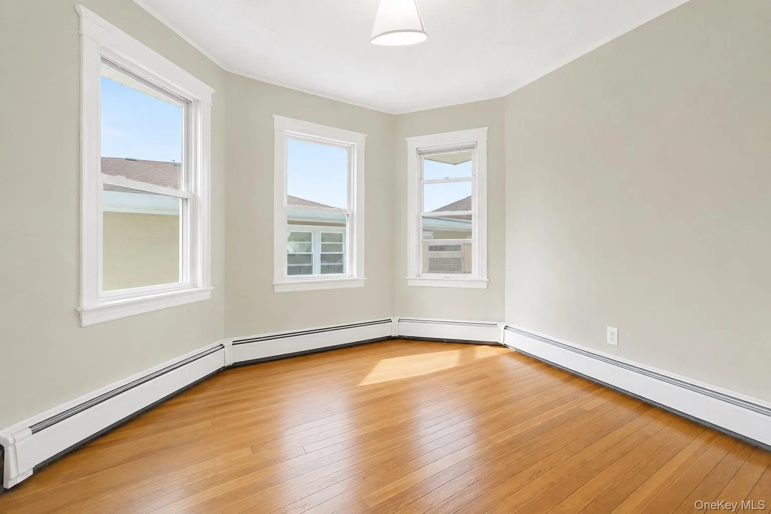 100 Spruce Street, Hempstead, NY, 4 Bedrooms Bedrooms, 7 Rooms Rooms,3 BathroomsBathrooms,Residential,For Rent,Spruce,0,1039713 100 Spruce Street, Hempstead, NY, 4 Bedrooms Bedrooms, 7 Rooms Rooms,3 BathroomsBathrooms,Residential,For Rent,Spruce,0,1039713