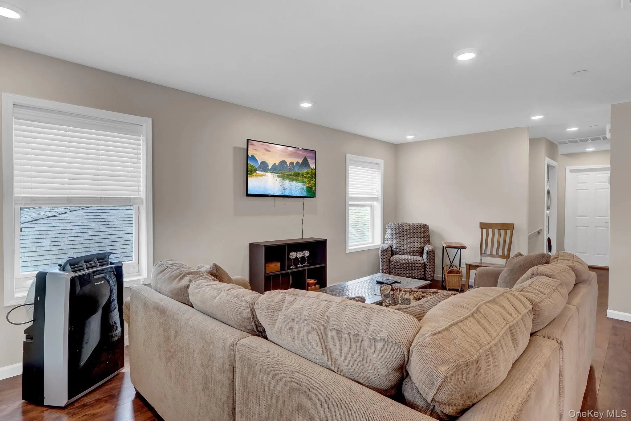 72 Arizona Avenue, Long Beach, NY, 4 Bedrooms Bedrooms, 7 Rooms Rooms,2 BathroomsBathrooms,Residential,For Rent,Arizona,0,1039719 72 Arizona Avenue, Long Beach, NY, 4 Bedrooms Bedrooms, 7 Rooms Rooms,2 BathroomsBathrooms,Residential,For Rent,Arizona,0,1039719