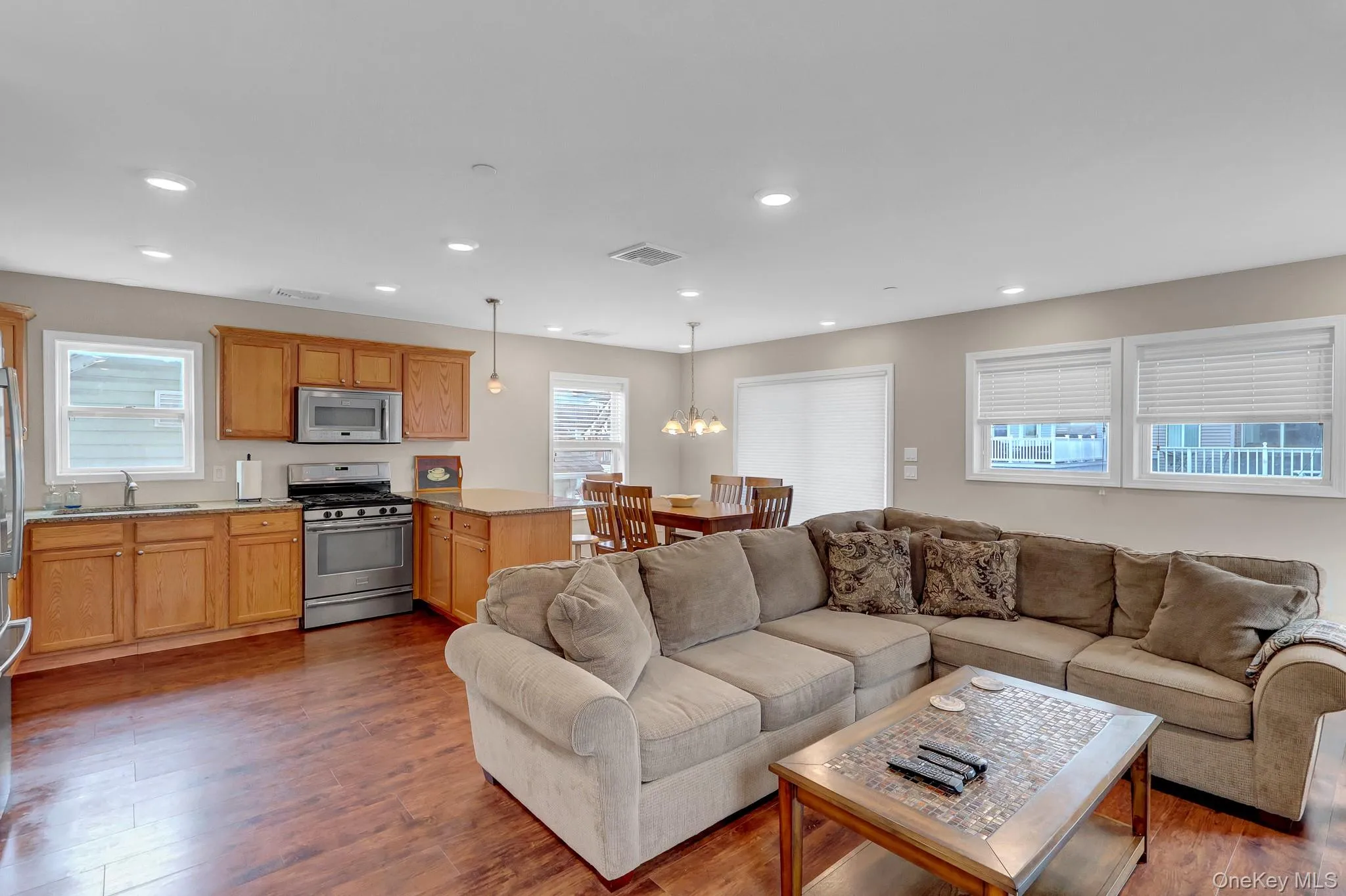 72 Arizona Avenue, Long Beach, NY, 4 Bedrooms Bedrooms, 7 Rooms Rooms,2 BathroomsBathrooms,Residential,For Rent,Arizona,0,1039719 72 Arizona Avenue, Long Beach, NY, 4 Bedrooms Bedrooms, 7 Rooms Rooms,2 BathroomsBathrooms,Residential,For Rent,Arizona,0,1039719