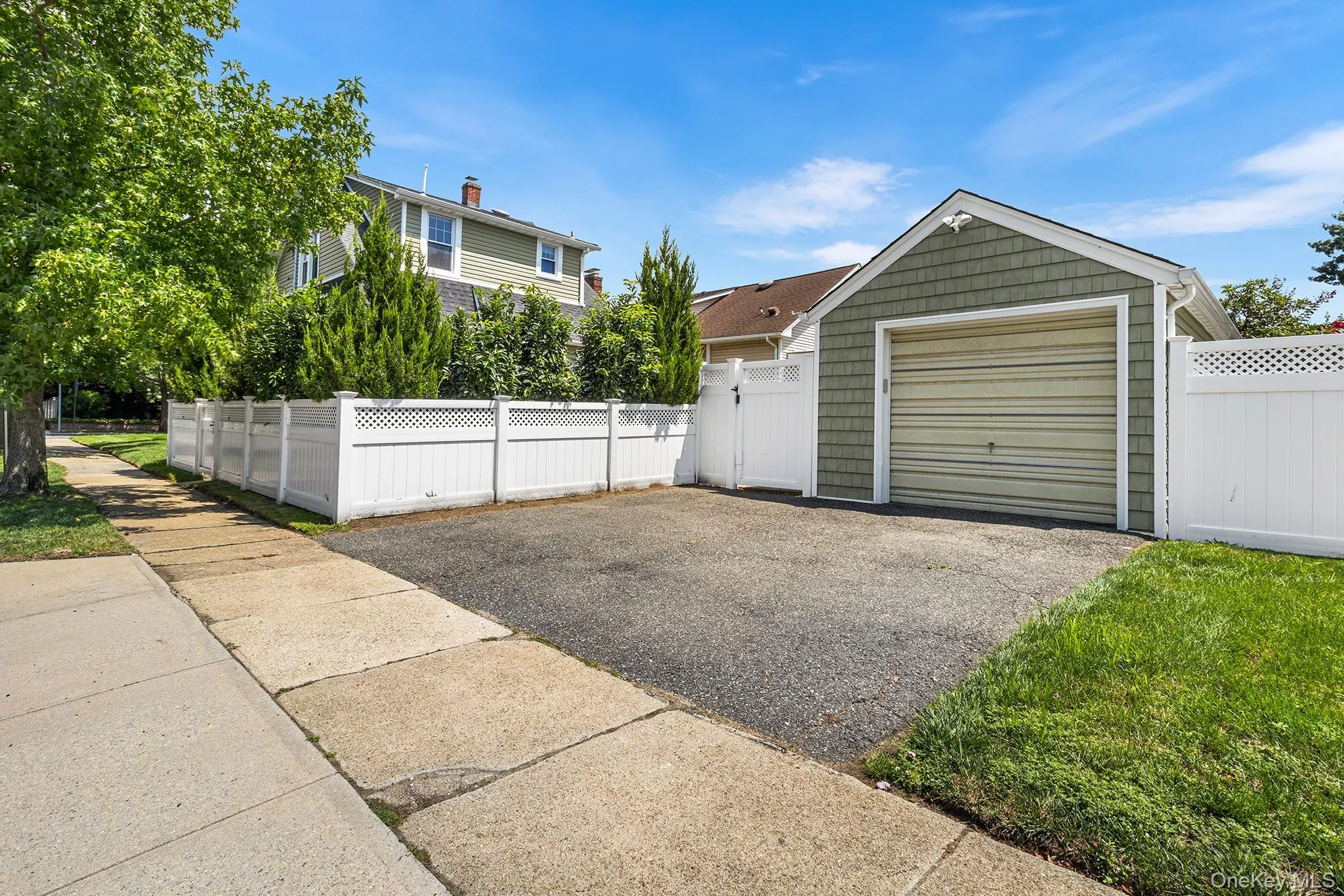 126 Rutland Avenue, Hempstead, NY, 3 Bedrooms Bedrooms, 7 Rooms Rooms,1 BathroomBathrooms,Residential,For Rent,Rutland,0,1039727 126 Rutland Avenue, Hempstead, NY, 3 Bedrooms Bedrooms, 7 Rooms Rooms,1 BathroomBathrooms,Residential,For Rent,Rutland,0,1039727