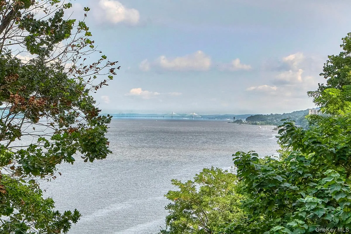 709 Warburton Avenue, Yonkers, NY, 2 Bedrooms Bedrooms, 4 Rooms Rooms,2 BathroomsBathrooms,Residential,For Rent,Warburton,0,1039728 709 Warburton Avenue, Yonkers, NY, 2 Bedrooms Bedrooms, 4 Rooms Rooms,2 BathroomsBathrooms,Residential,For Rent,Warburton,0,1039728