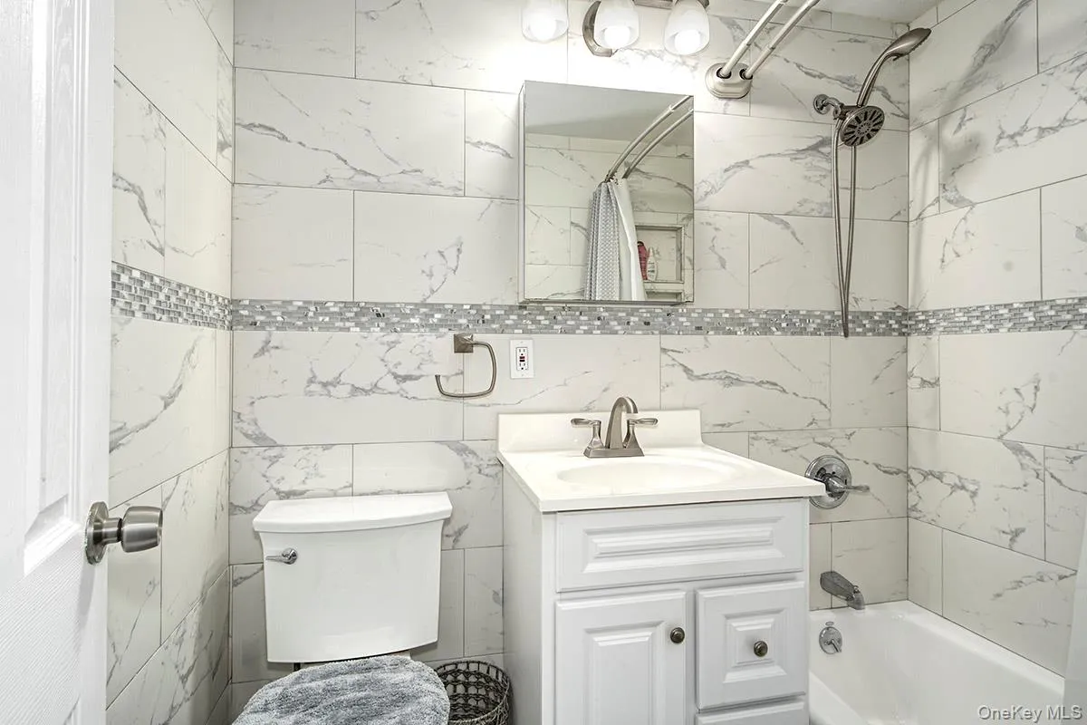 709 Warburton Avenue, Yonkers, NY, 2 Bedrooms Bedrooms, 4 Rooms Rooms,2 BathroomsBathrooms,Residential,For Rent,Warburton,0,1039728 709 Warburton Avenue, Yonkers, NY, 2 Bedrooms Bedrooms, 4 Rooms Rooms,2 BathroomsBathrooms,Residential,For Rent,Warburton,0,1039728