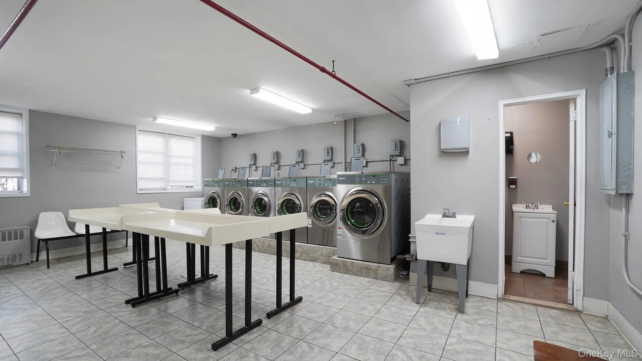 8429 153rd Avenue, New York, NY, 1 Bedroom Bedrooms, 5 Rooms Rooms,1 BathroomBathrooms,Residential,For Rent,153rd,0,1039729 8429 153rd Avenue, New York, NY, 1 Bedroom Bedrooms, 5 Rooms Rooms,1 BathroomBathrooms,Residential,For Rent,153rd,0,1039729