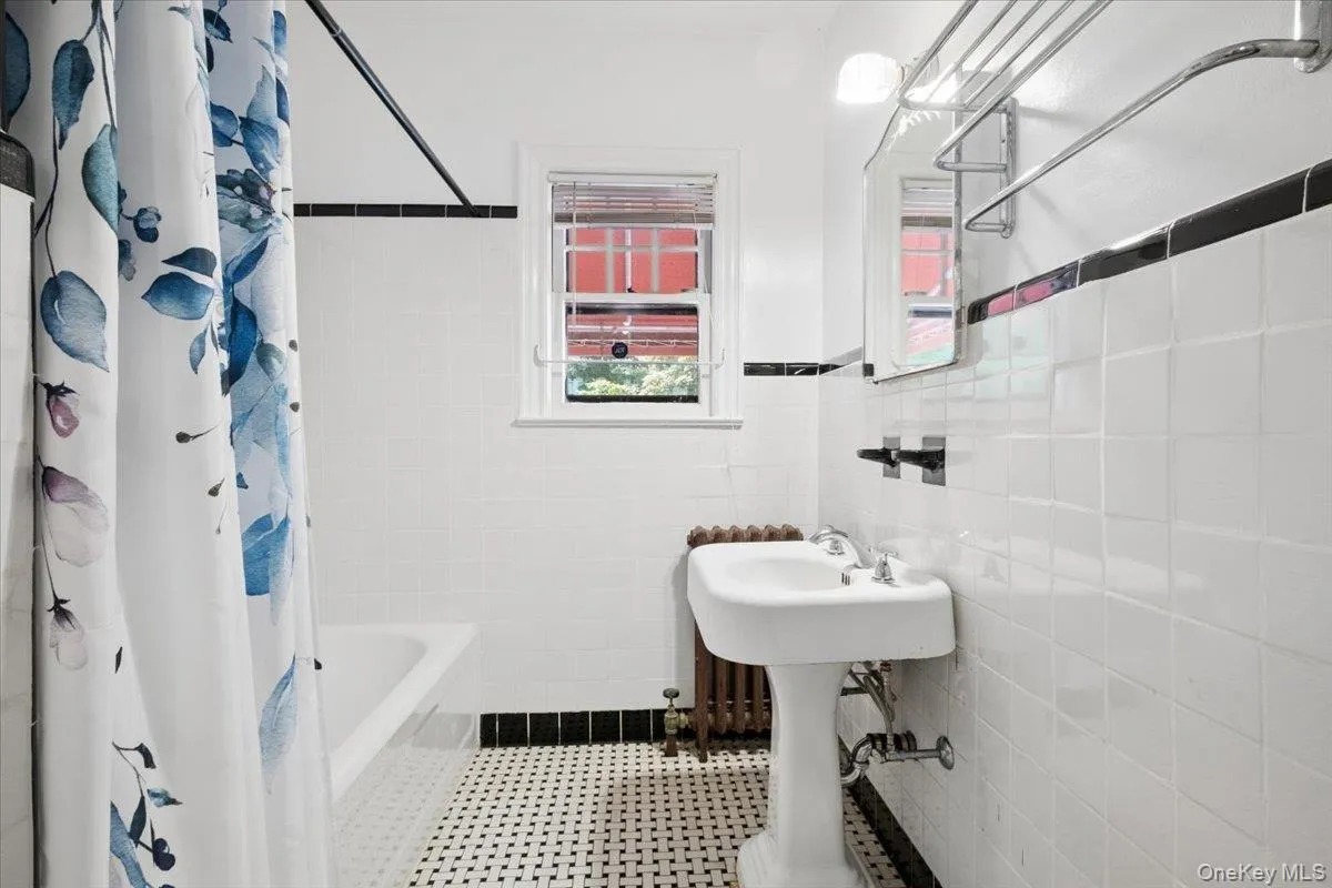 First-Floor Full Bath First-Floor Full Bath